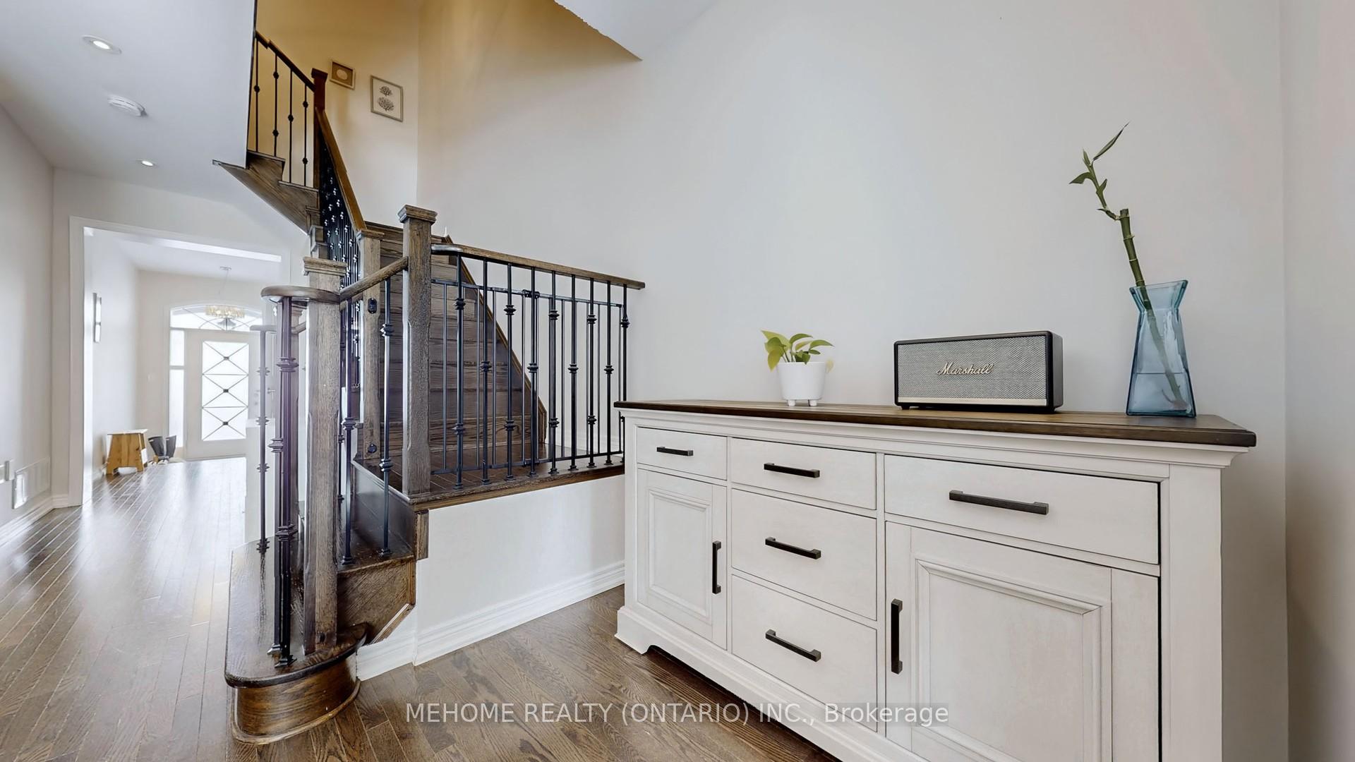 Photo 9 of 27 Sibella Way, Vaughan, Vellore Village — HOMEH