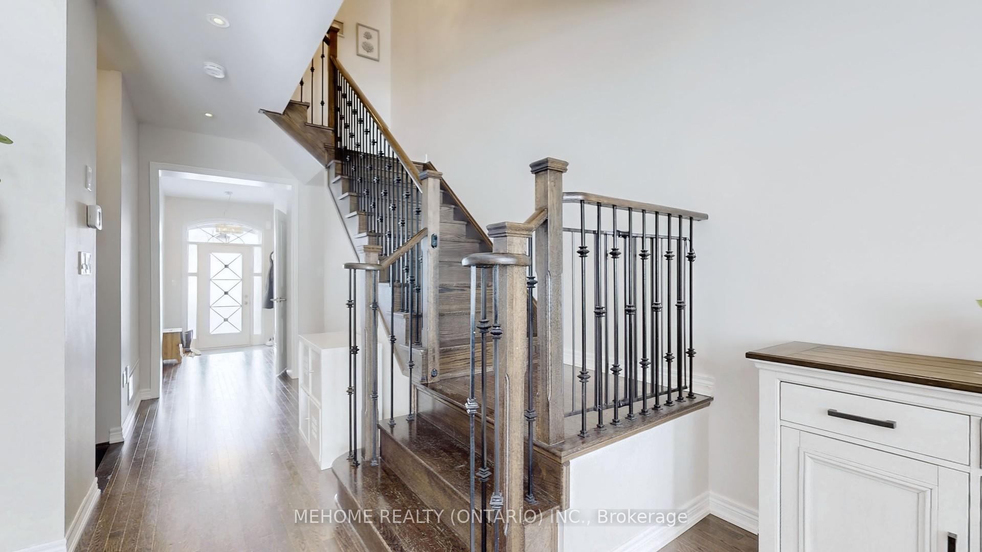 Photo 10 of 27 Sibella Way, Vaughan, Vellore Village — HOMEH