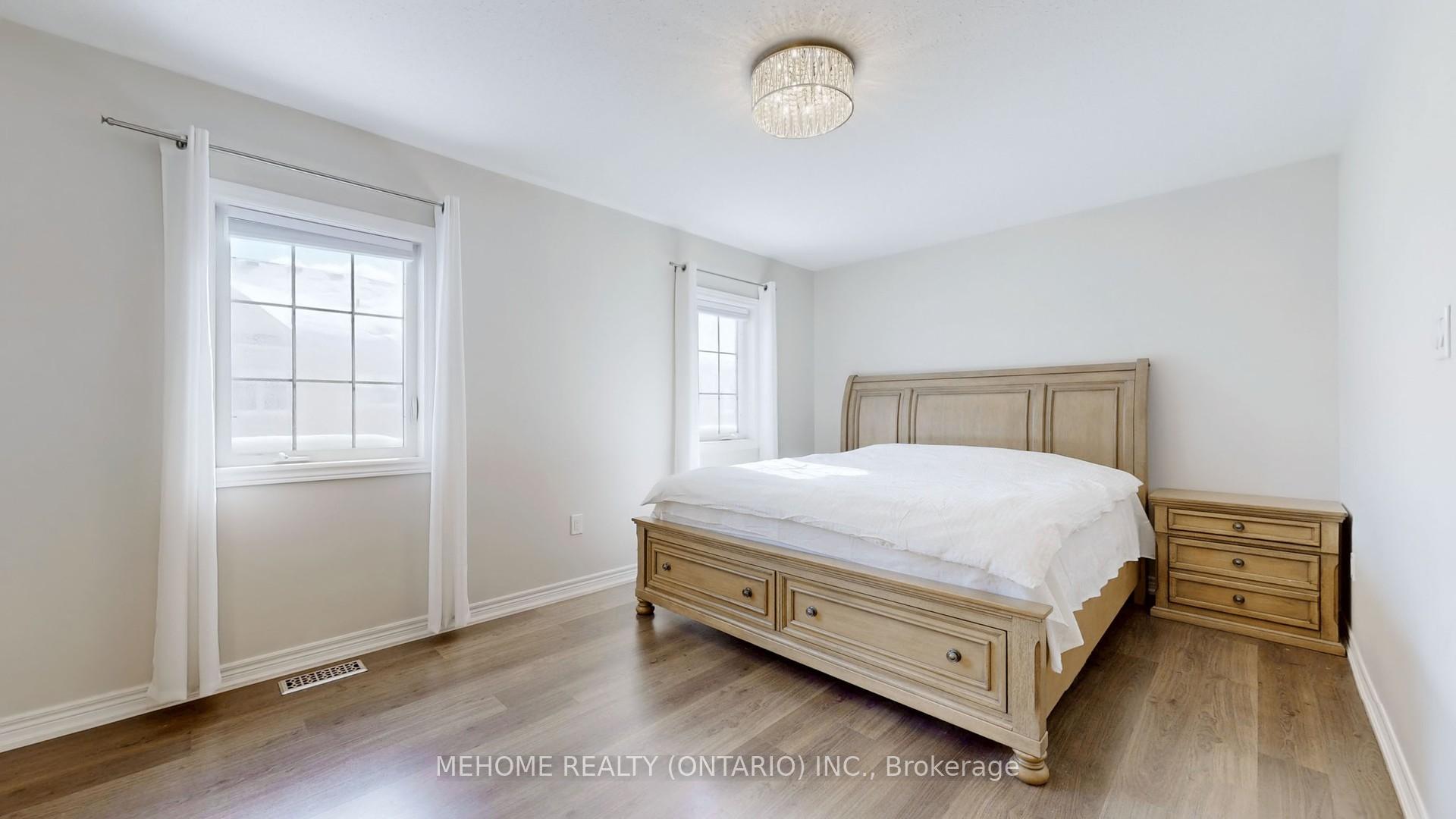 Photo 12 of 27 Sibella Way, Vaughan, Vellore Village — HOMEH