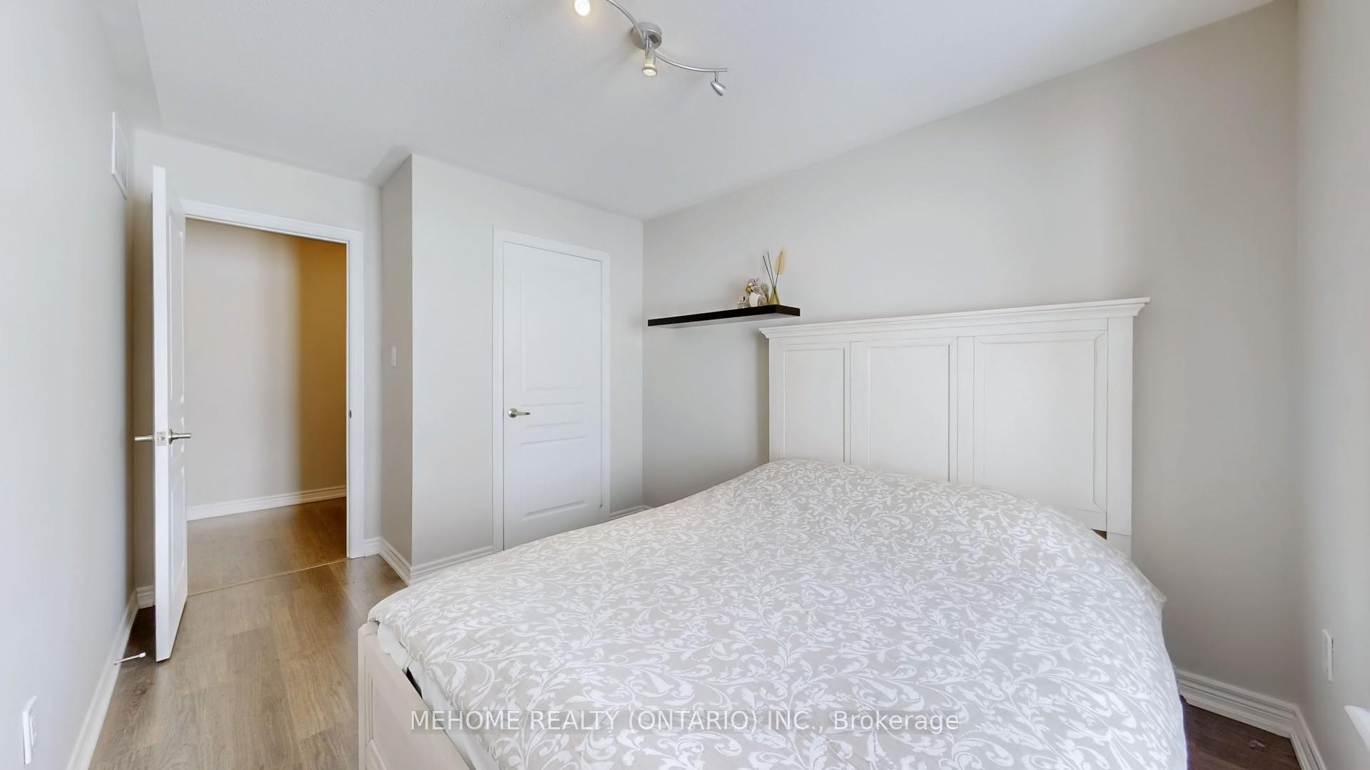 Photo 16 of 27 Sibella Way, Vaughan, Vellore Village — HOMEH