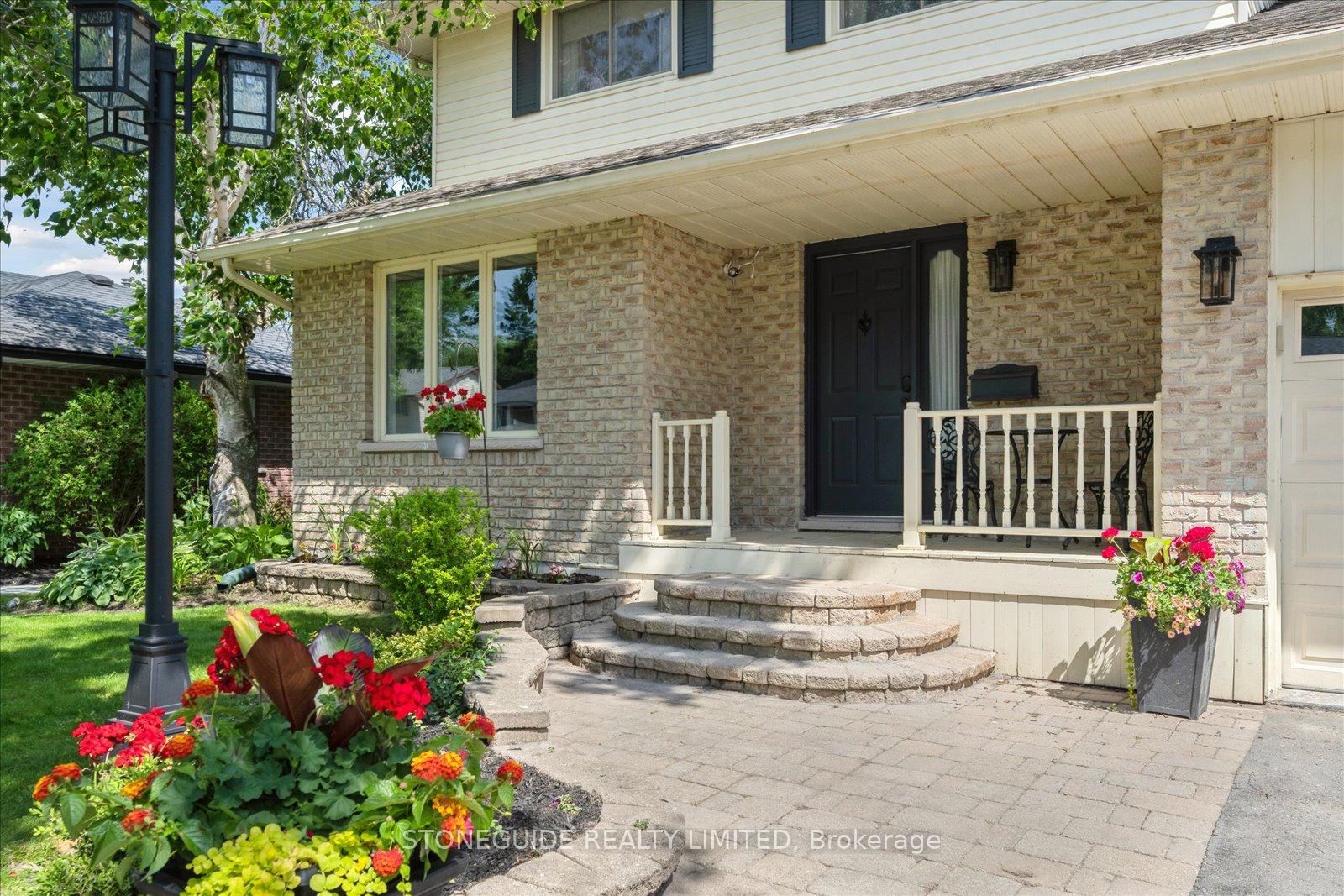 Photo 2 of 2541 Farmcrest Avenue, Peterborough, Ashburnham Ward 4 — HOMEH