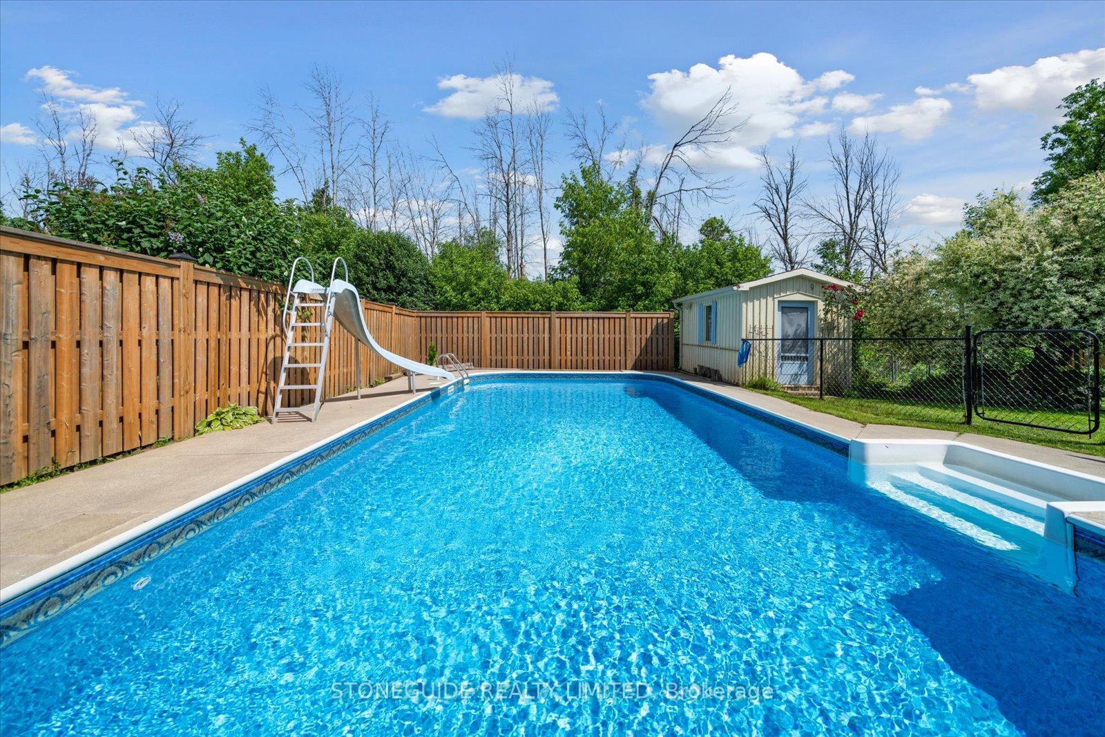 Photo 36 of 2541 Farmcrest Avenue, Peterborough, Ashburnham Ward 4 — HOMEH