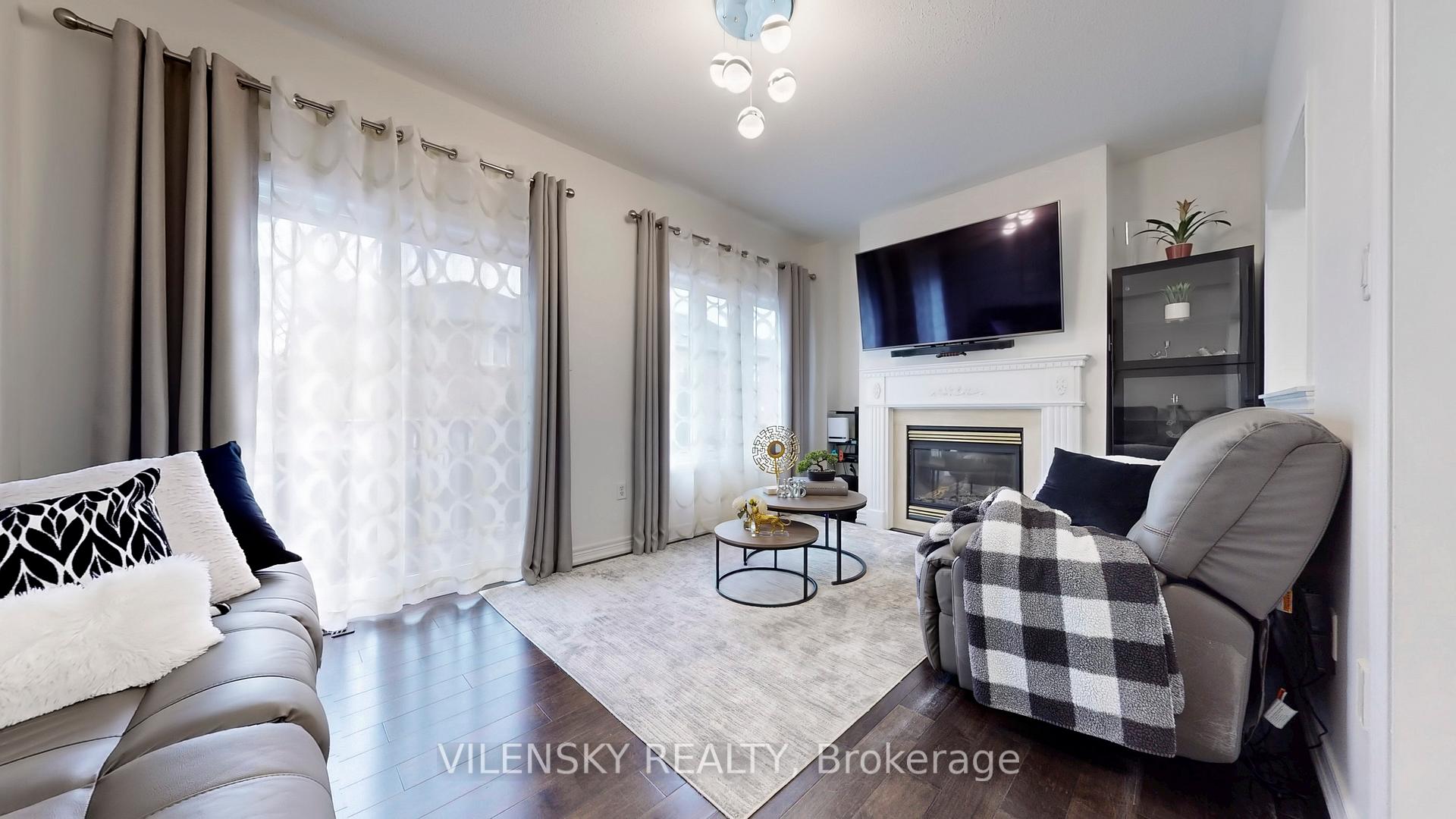 Photo 2 of 45 Spring Arbour Road, Vaughan, Patterson — HOMEH