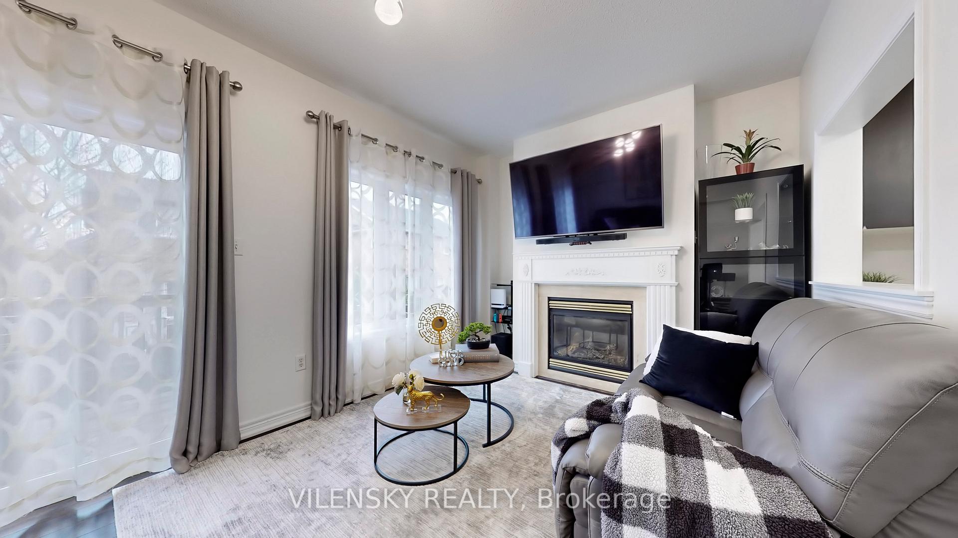 Photo 3 of 45 Spring Arbour Road, Vaughan, Patterson — HOMEH
