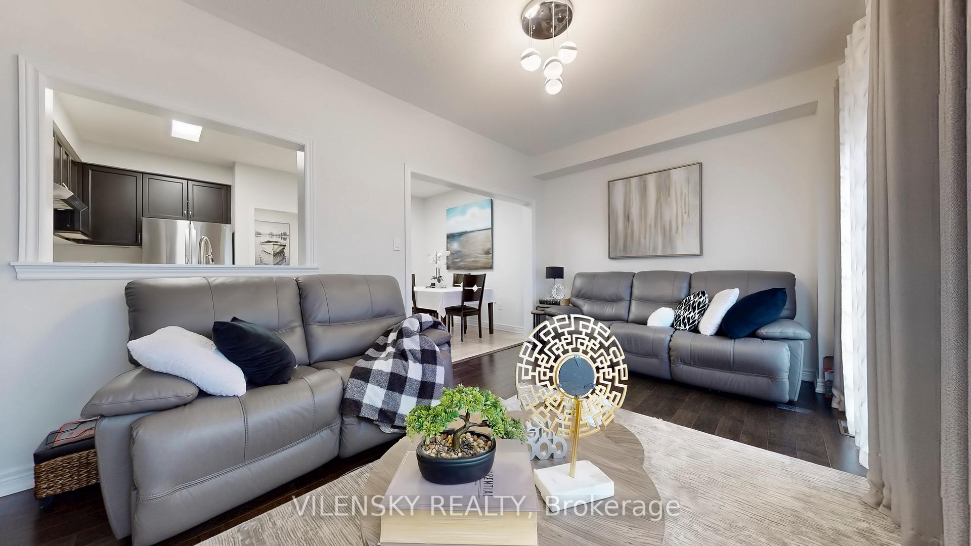 Photo 4 of 45 Spring Arbour Road, Vaughan, Patterson — HOMEH