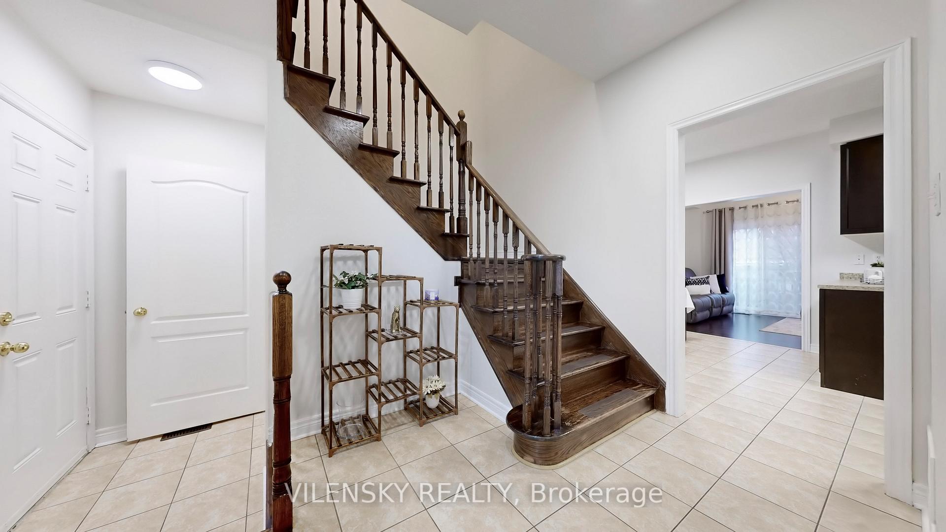 Photo 14 of 45 Spring Arbour Road, Vaughan, Patterson — HOMEH