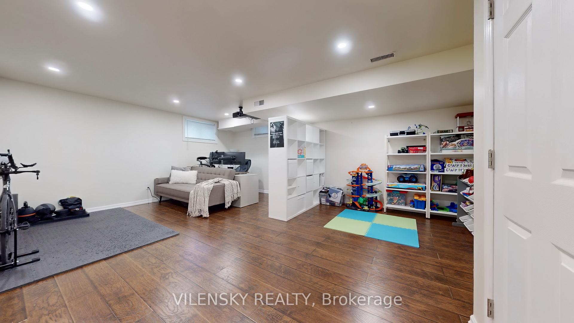 Photo 25 of 45 Spring Arbour Road, Vaughan, Patterson — HOMEH