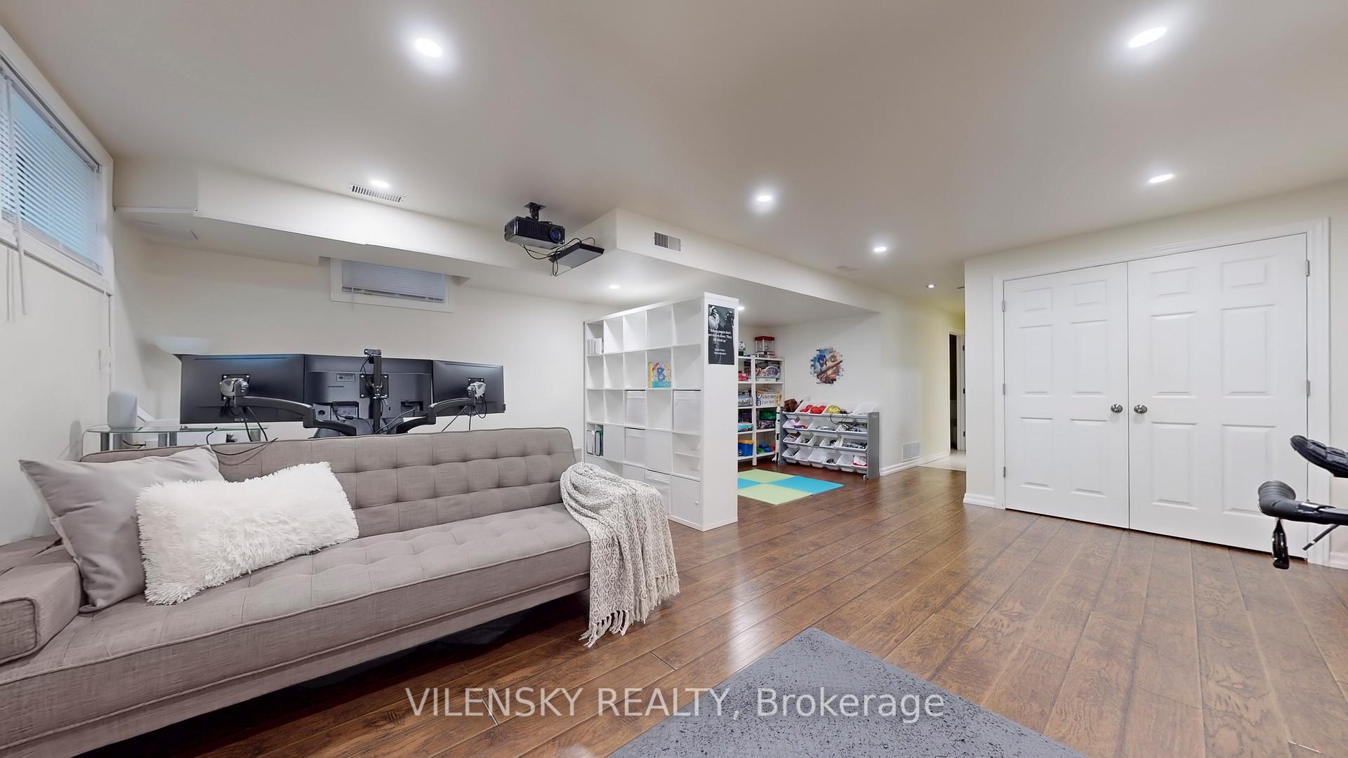 Photo 26 of 45 Spring Arbour Road, Vaughan, Patterson — HOMEH