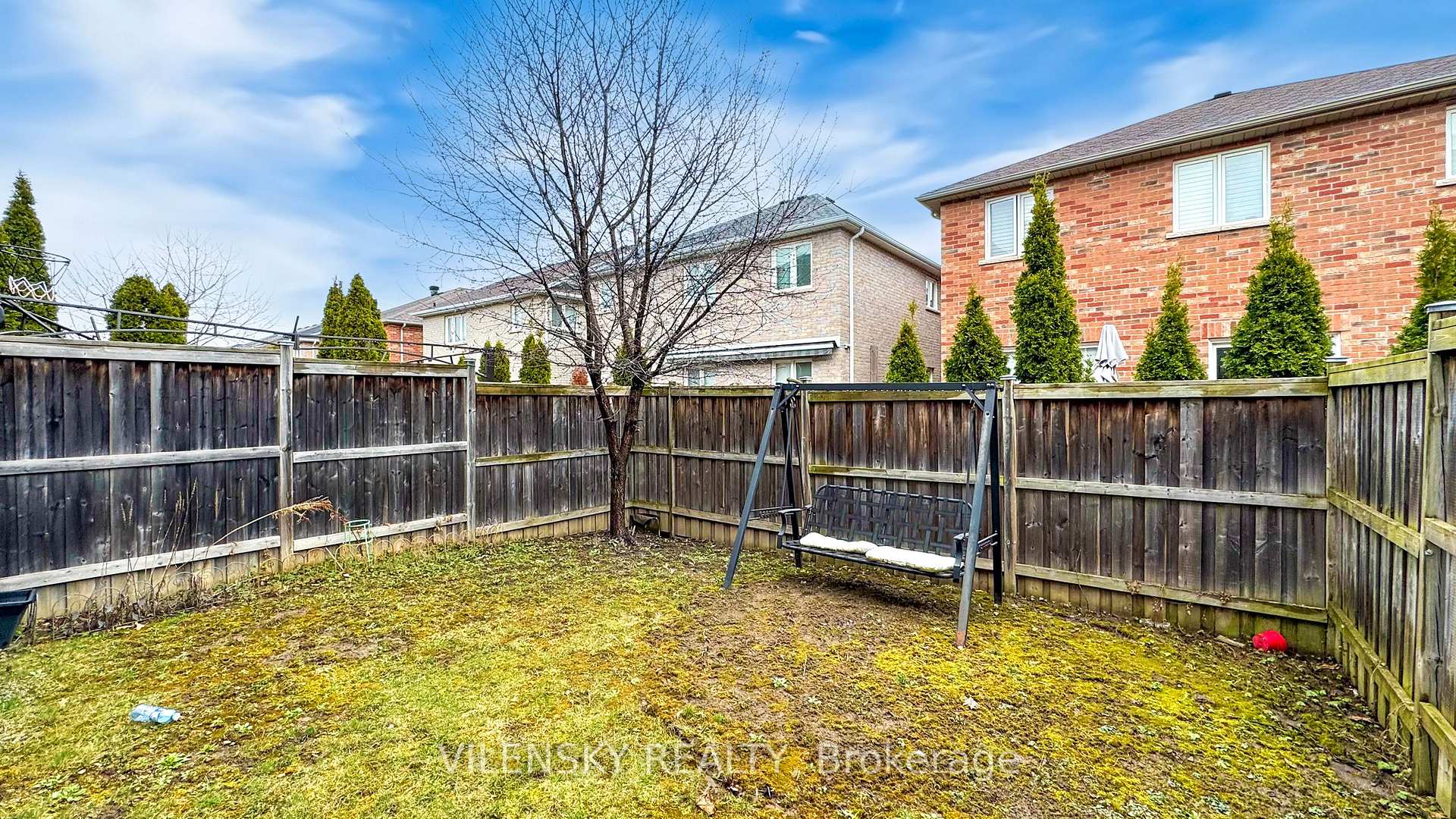 Photo 30 of 45 Spring Arbour Road, Vaughan, Patterson — HOMEH