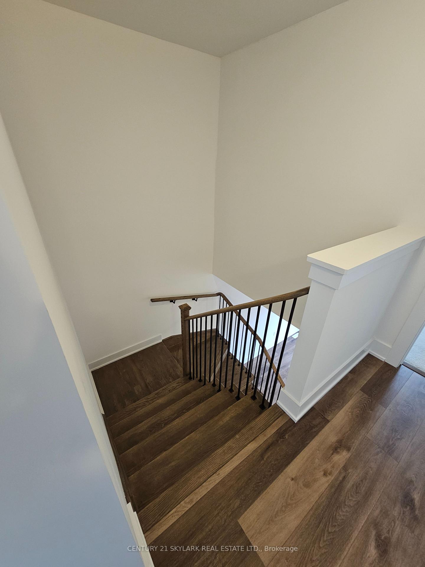 Photo 20 of 218 Prince William Way, Barrie, Rural Barrie Southeast — HOMEH