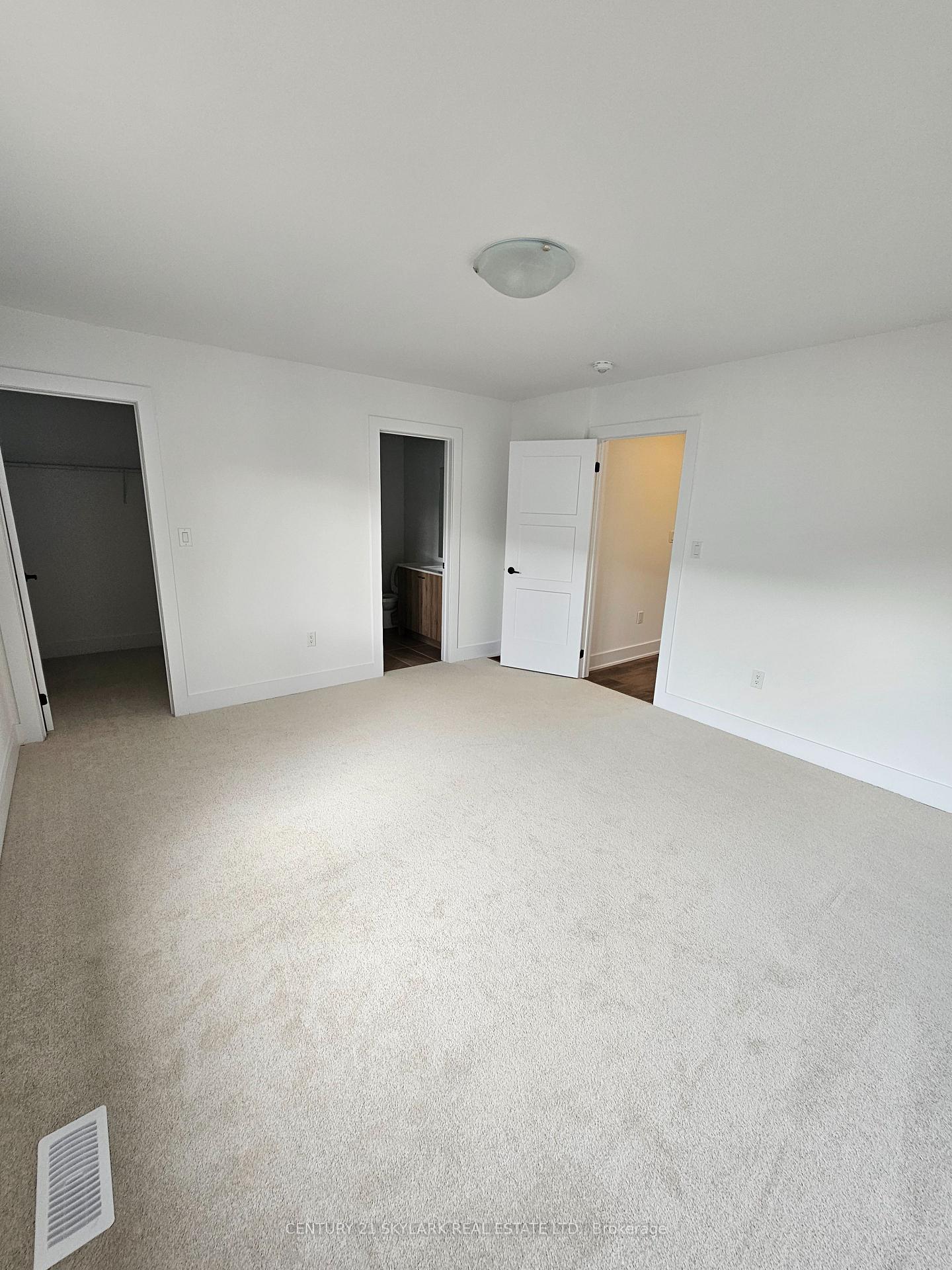 Photo 33 of 218 Prince William Way, Barrie, Rural Barrie Southeast — HOMEH