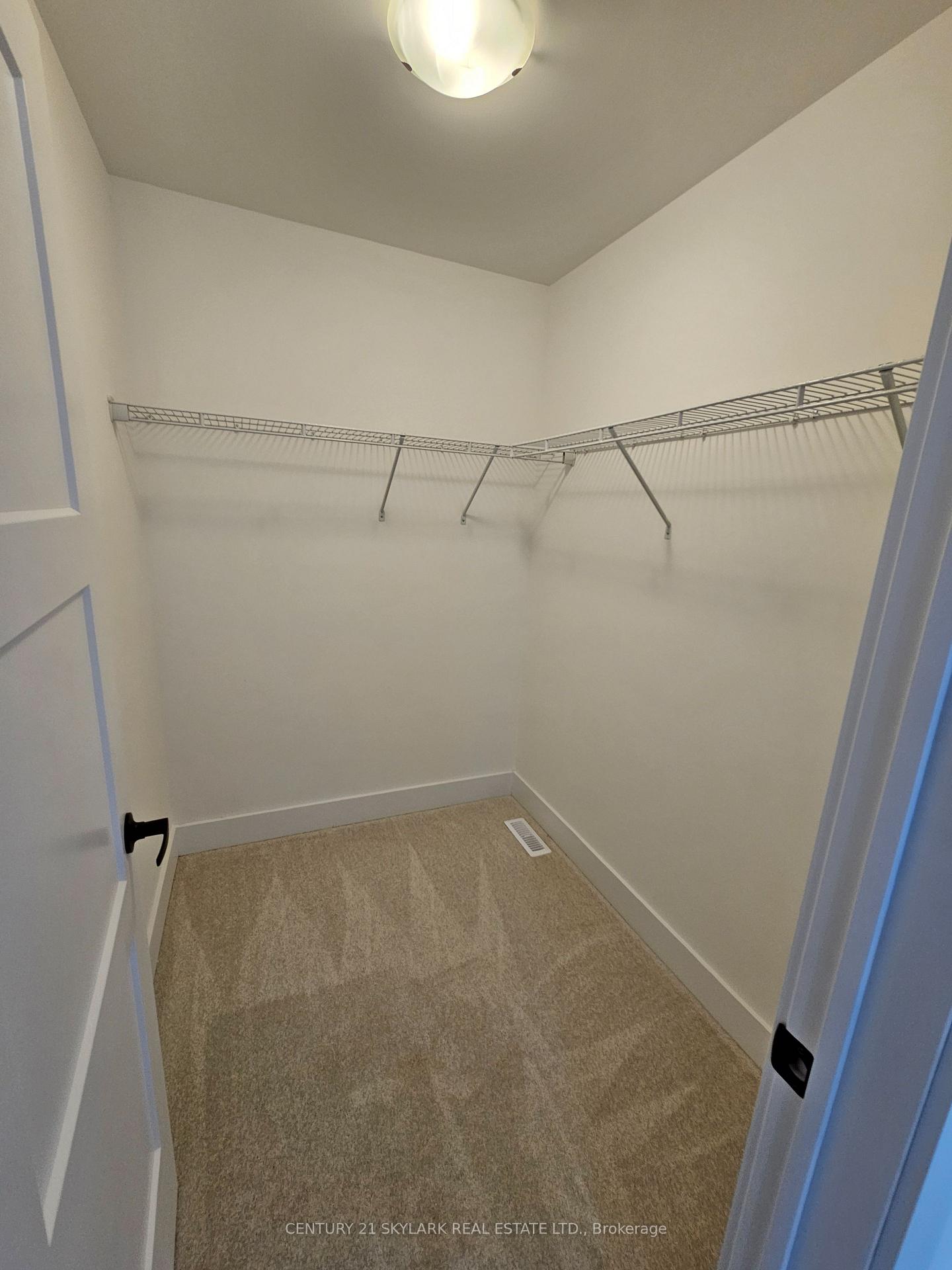 Photo 32 of 218 Prince William Way, Barrie, Rural Barrie Southeast — HOMEH