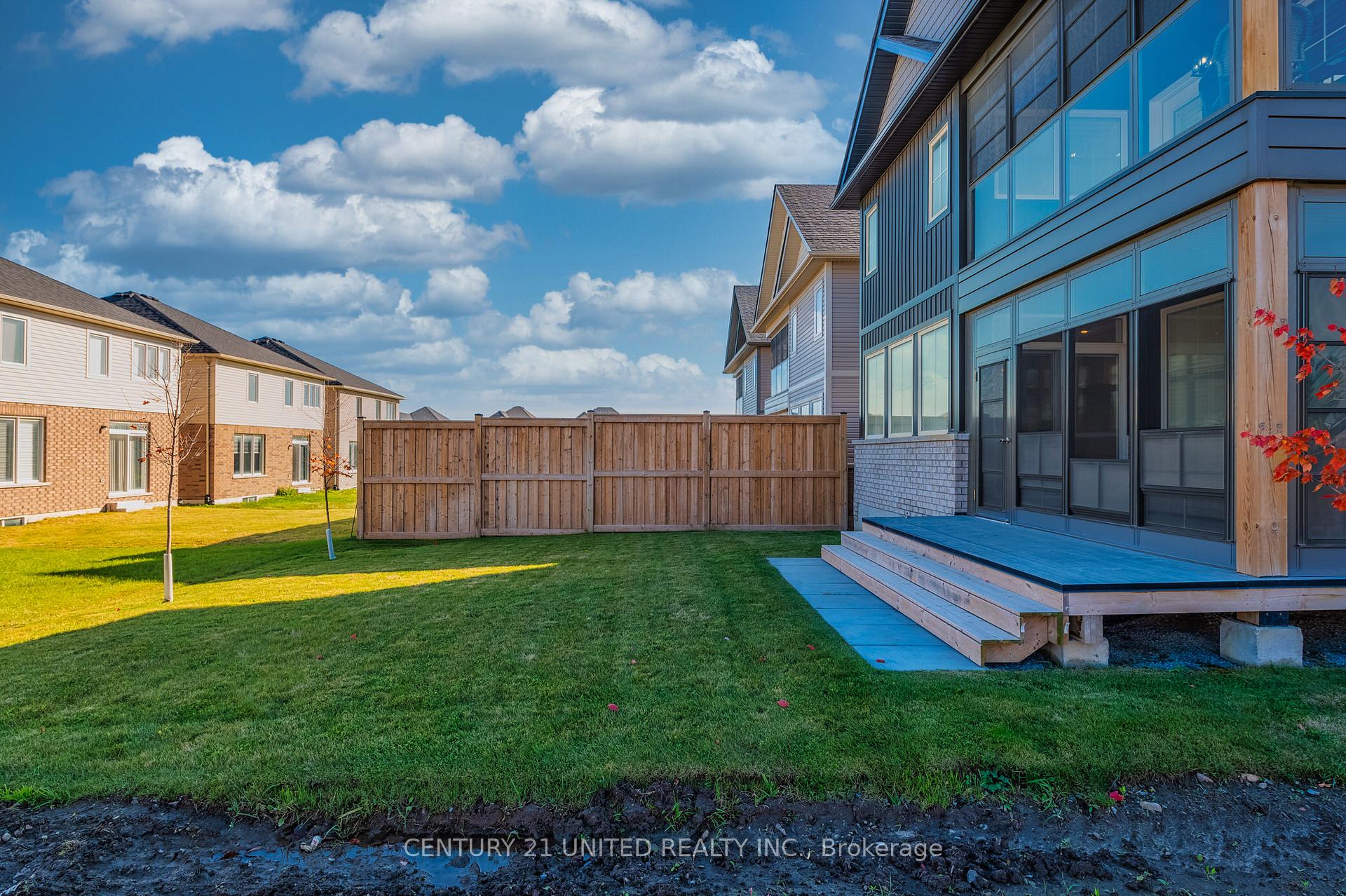 Photo 22 of 56 York Drive, Peterborough, Monaghan Ward 2 — HOMEH