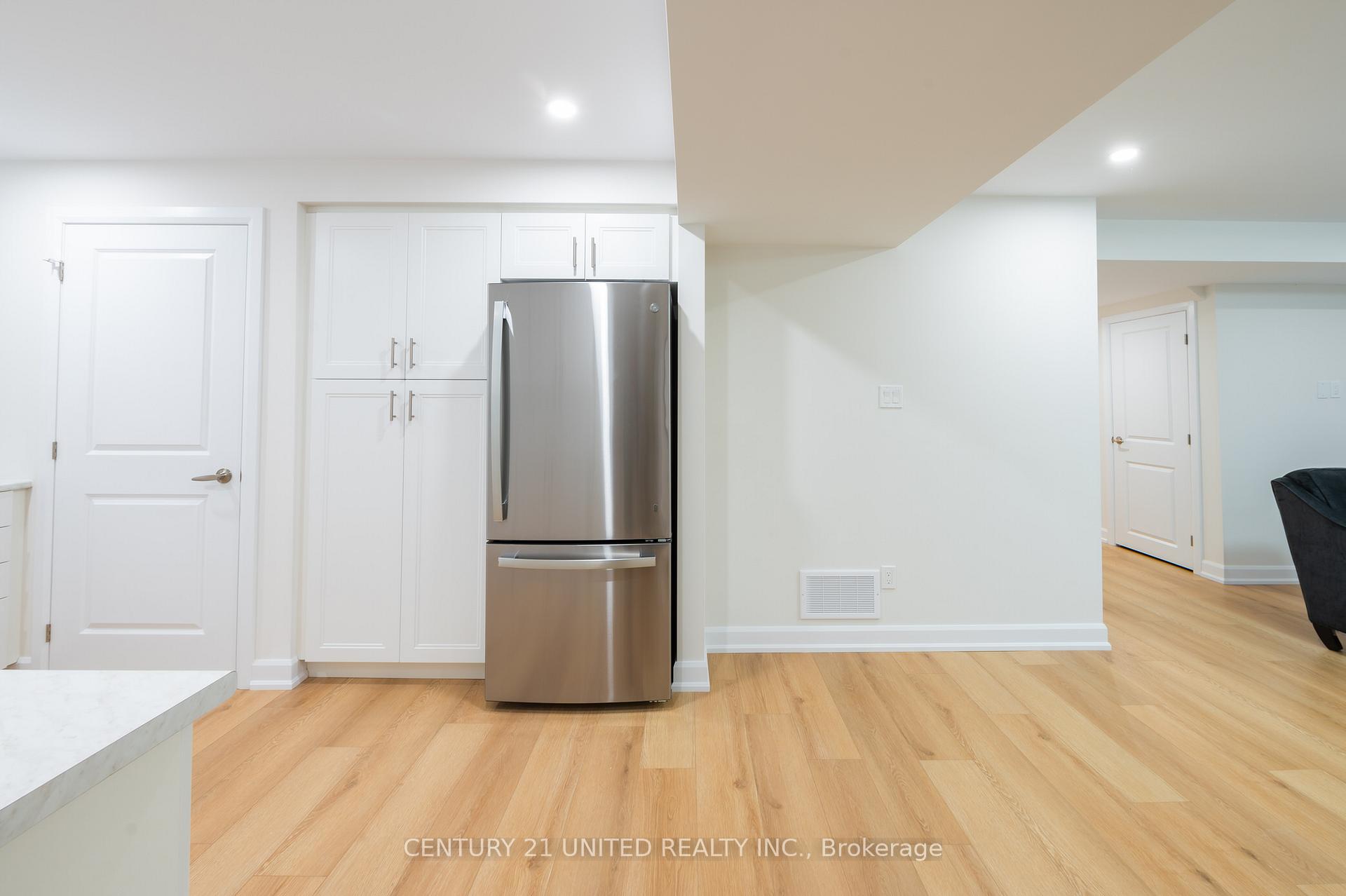 Photo 43 of 56 York Drive, Peterborough, Monaghan Ward 2 — HOMEH