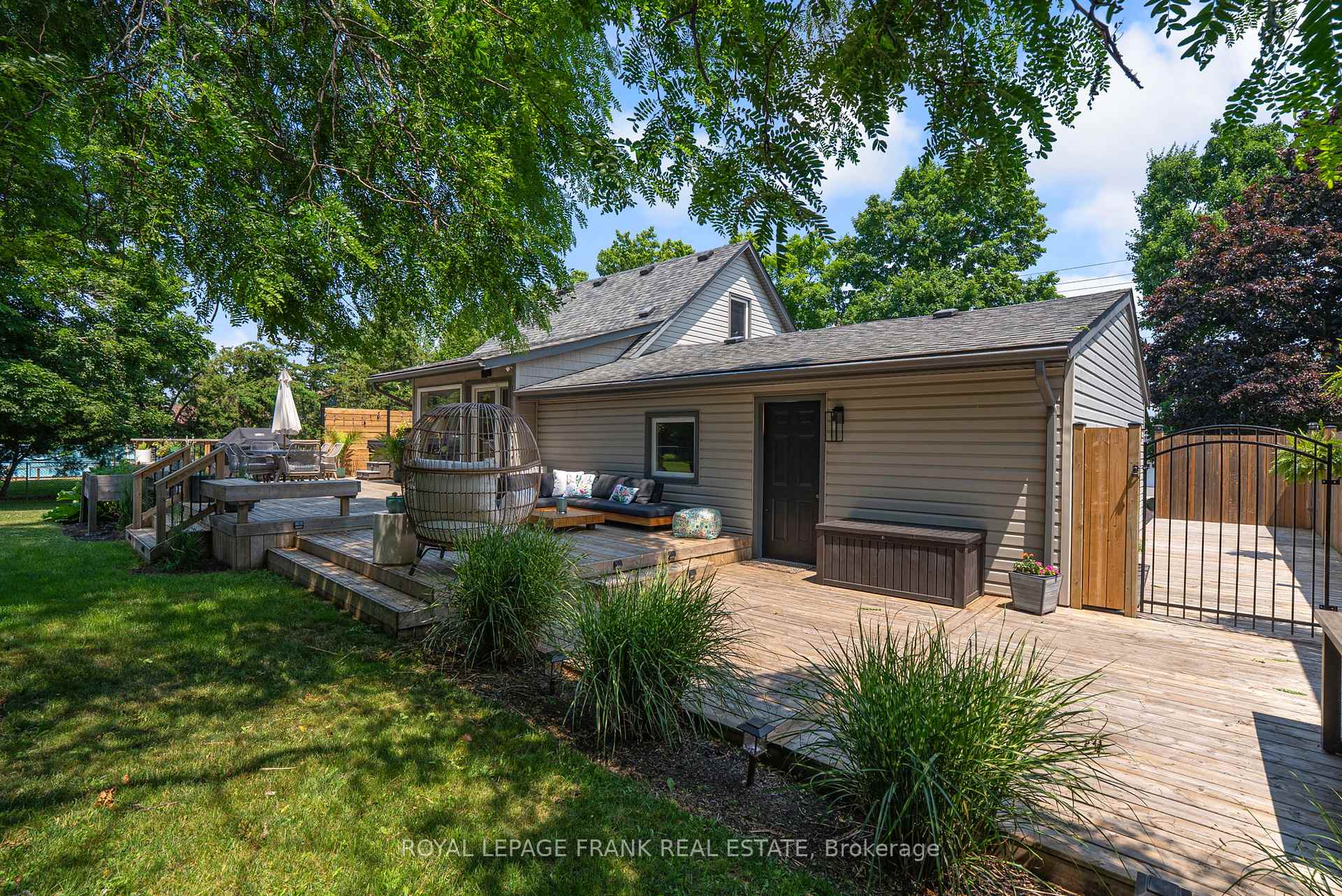 Photo 36 of 623 Spillsbury Drive, Peterborough, Otonabee Ward 1 — HOMEH