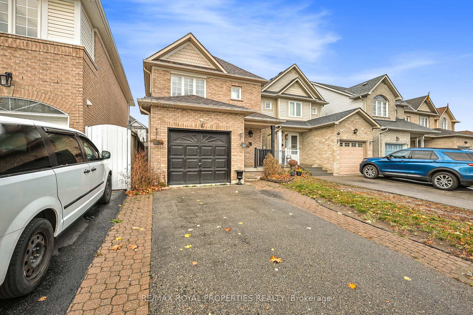 Photo 3 of 6 Wellington Avenue E, Oshawa, Farewell — HOMEH