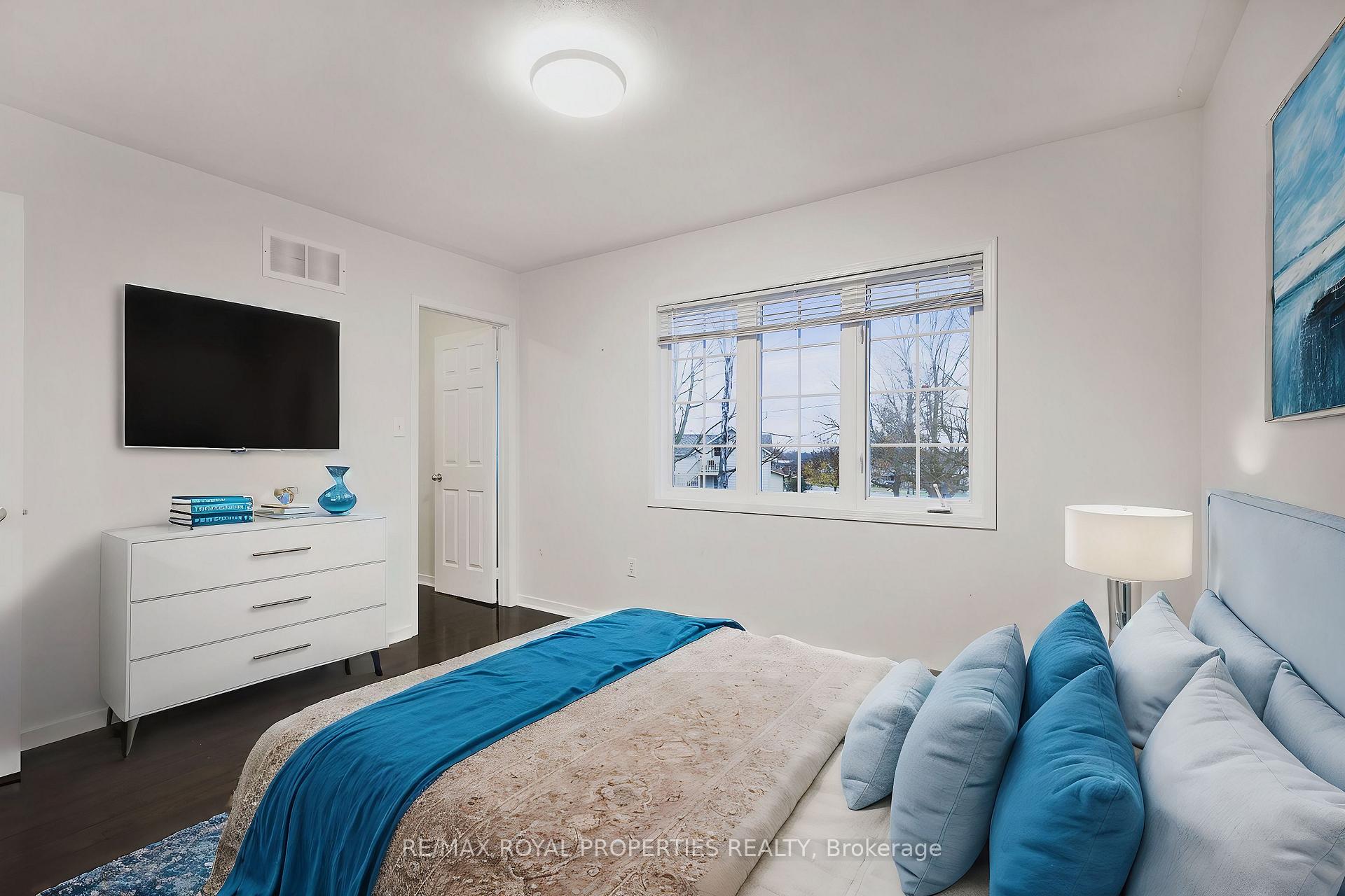 Photo 13 of 6 Wellington Avenue E, Oshawa, Farewell — HOMEH