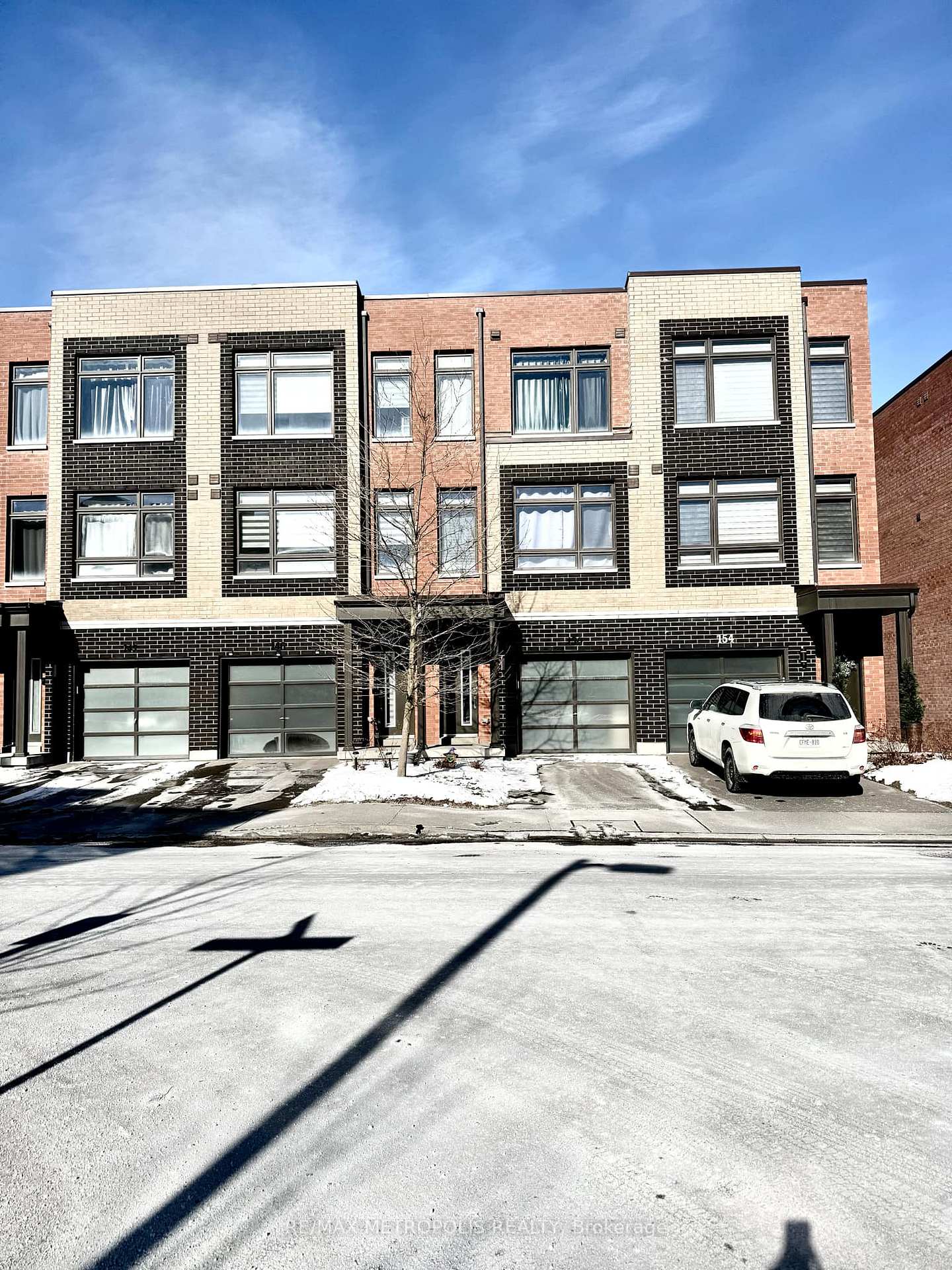 Front of 150 Dalhousie Street