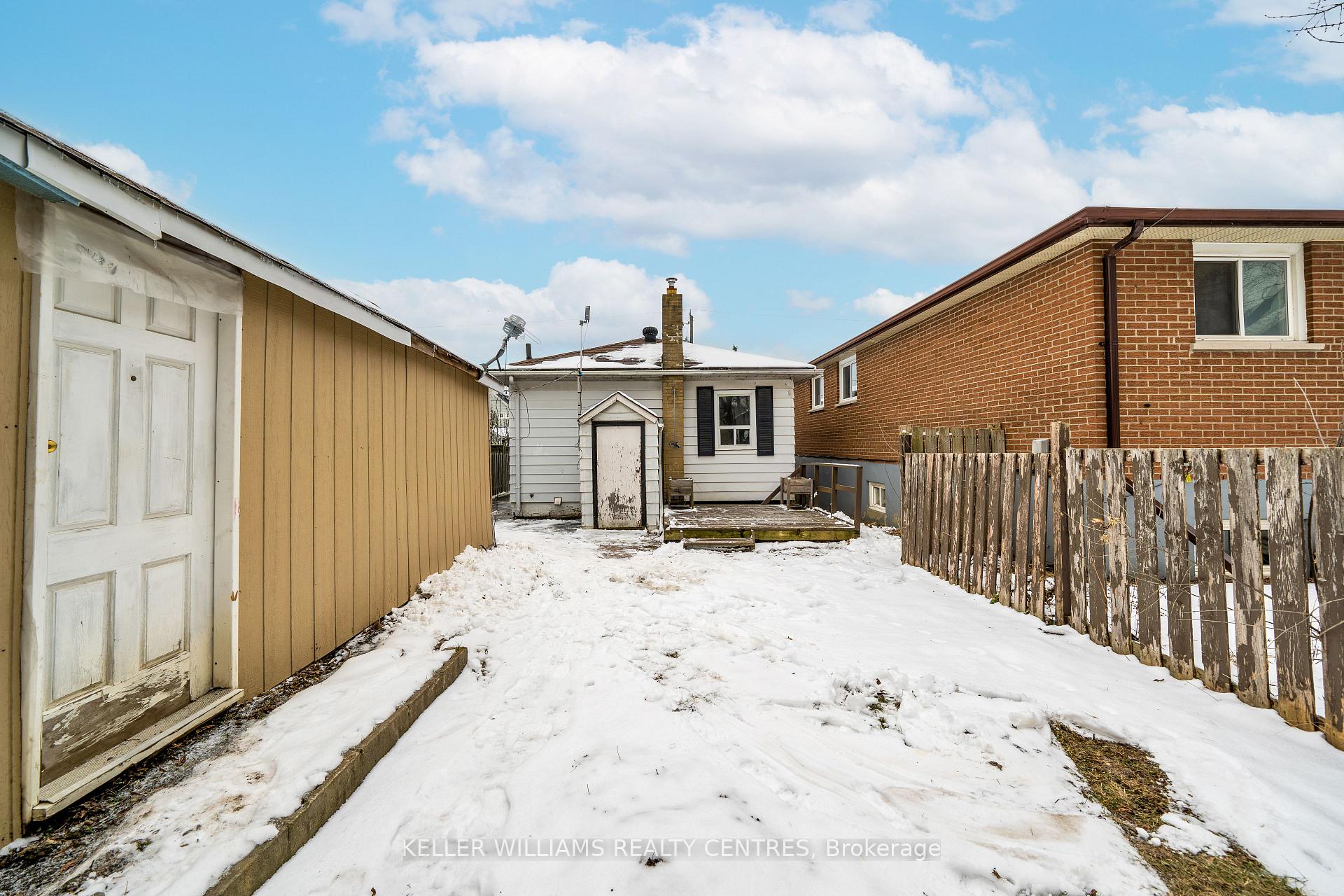 Photo 4 of 340 Pine Avenue, Oshawa, Vanier — HOMEH