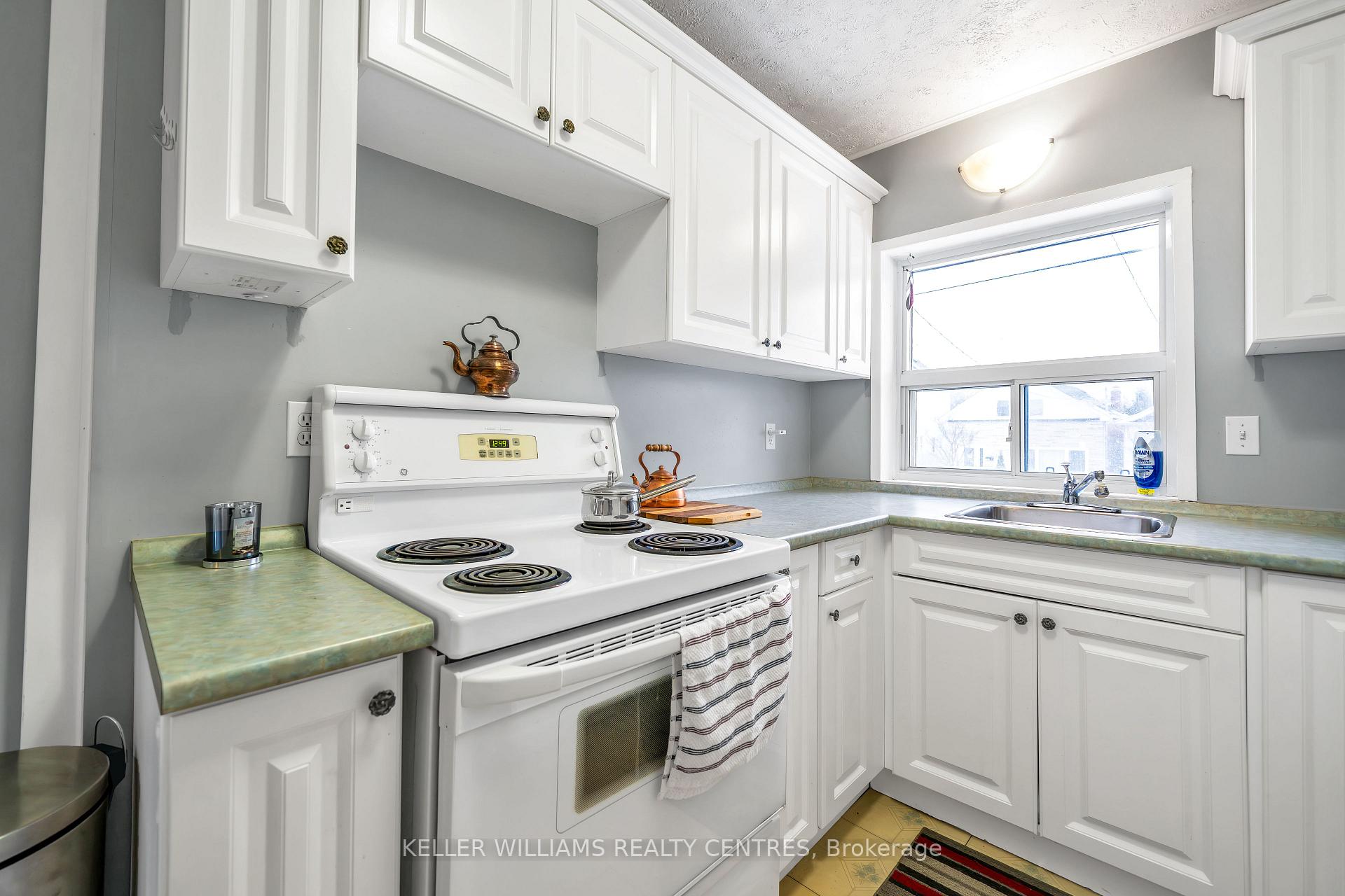 Photo 10 of 340 Pine Avenue, Oshawa, Vanier — HOMEH