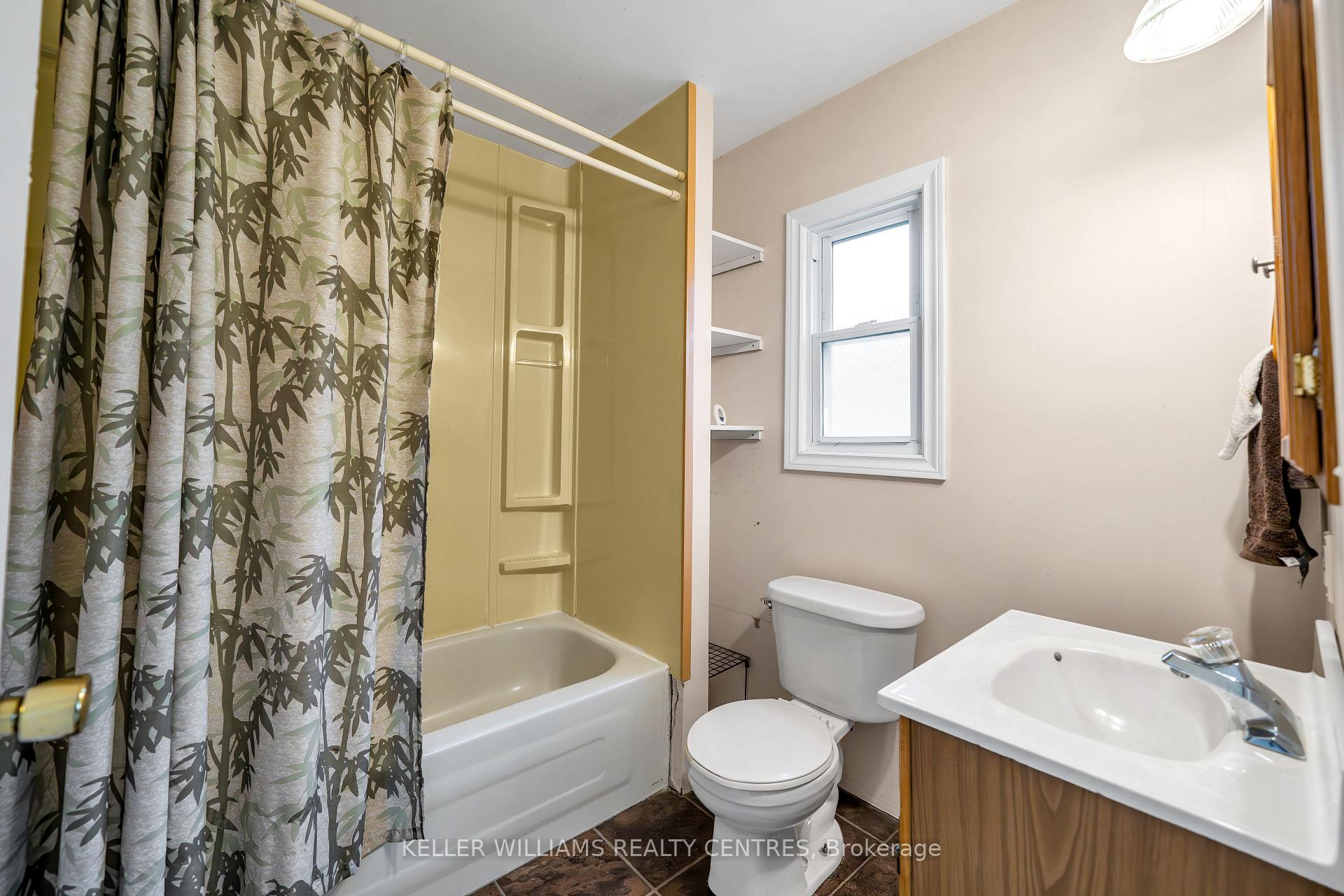 Photo 17 of 340 Pine Avenue, Oshawa, Vanier — HOMEH