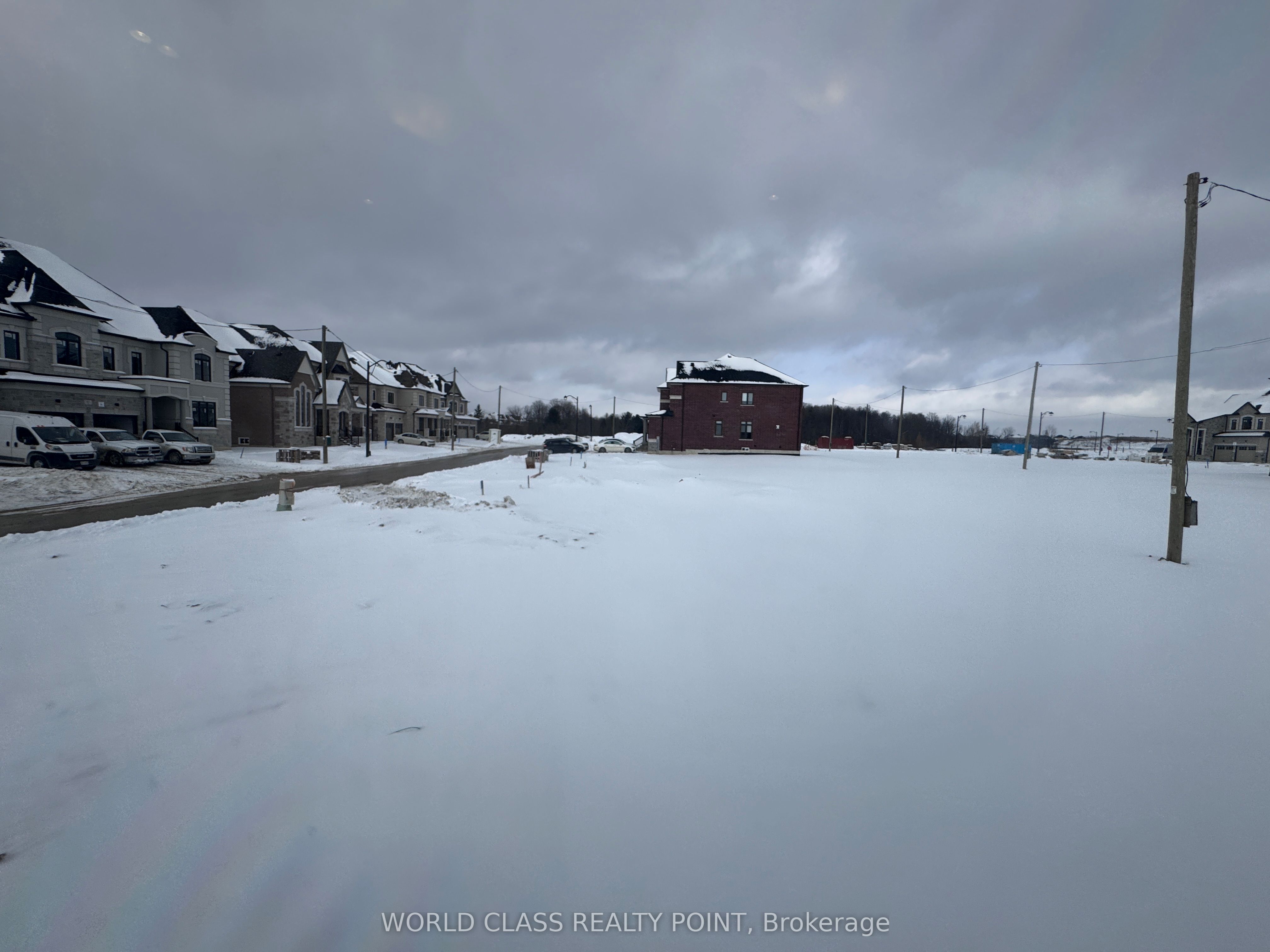 Photo 60 of 36 Eaton Trail, King, King City — HOMEH
