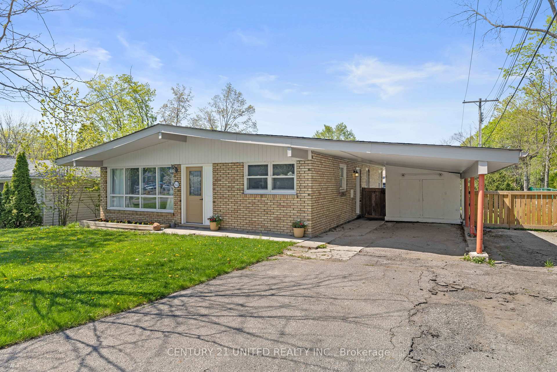 Photo 22 of 762 Weller Street, Peterborough, Town Ward 3 — HOMEH
