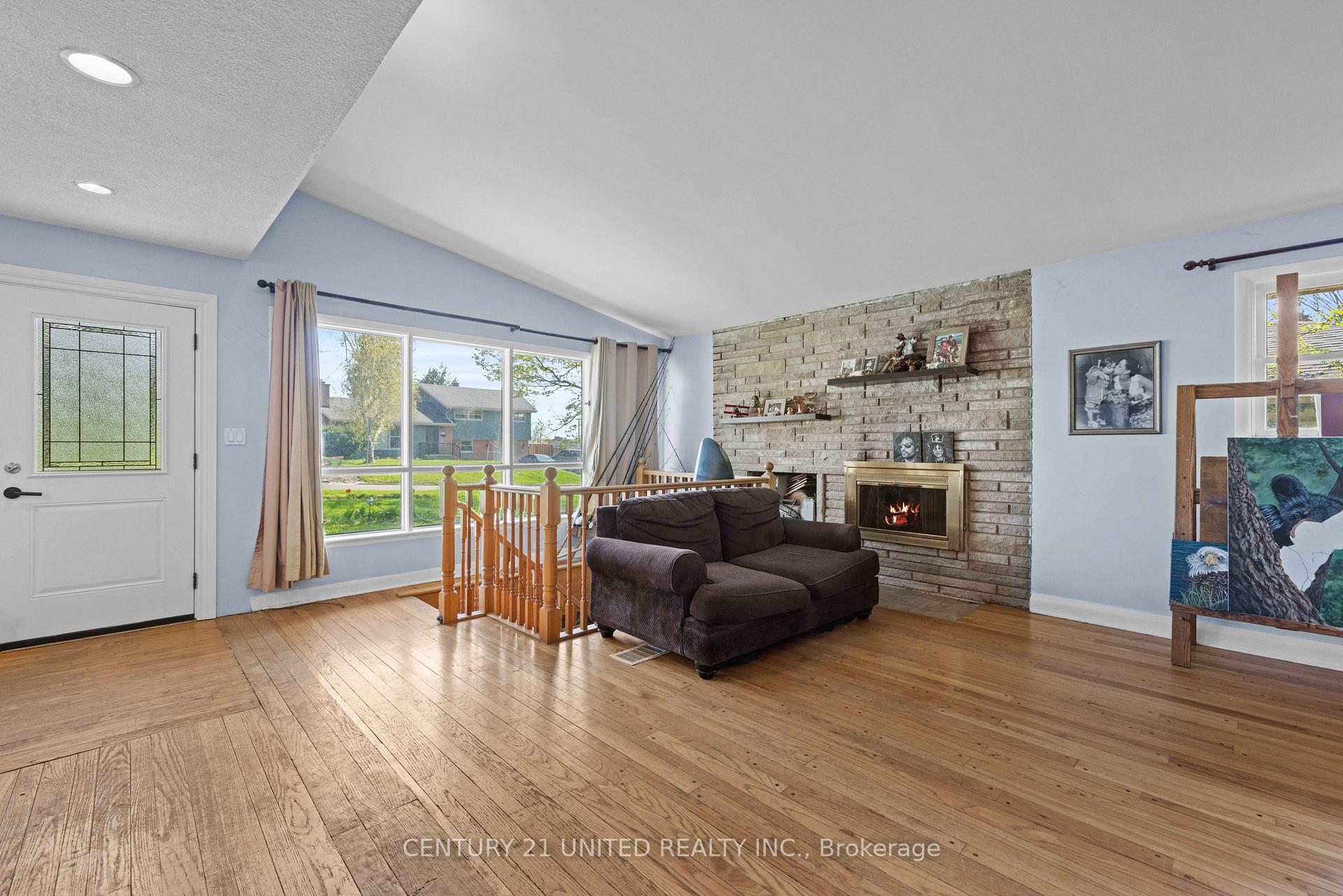 Photo 23 of 762 Weller Street, Peterborough, Town Ward 3 — HOMEH