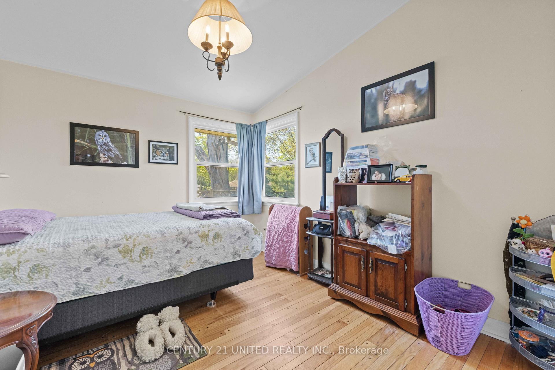 Photo 16 of 762 Weller Street, Peterborough, Town Ward 3 — HOMEH