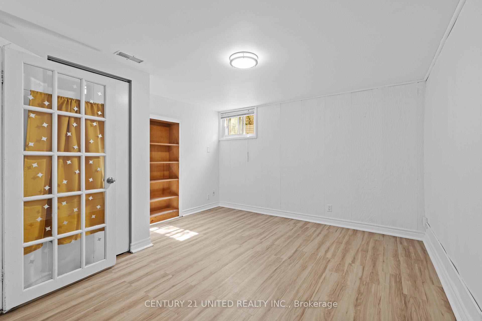 Photo 41 of 762 Weller Street, Peterborough, Town Ward 3 — HOMEH
