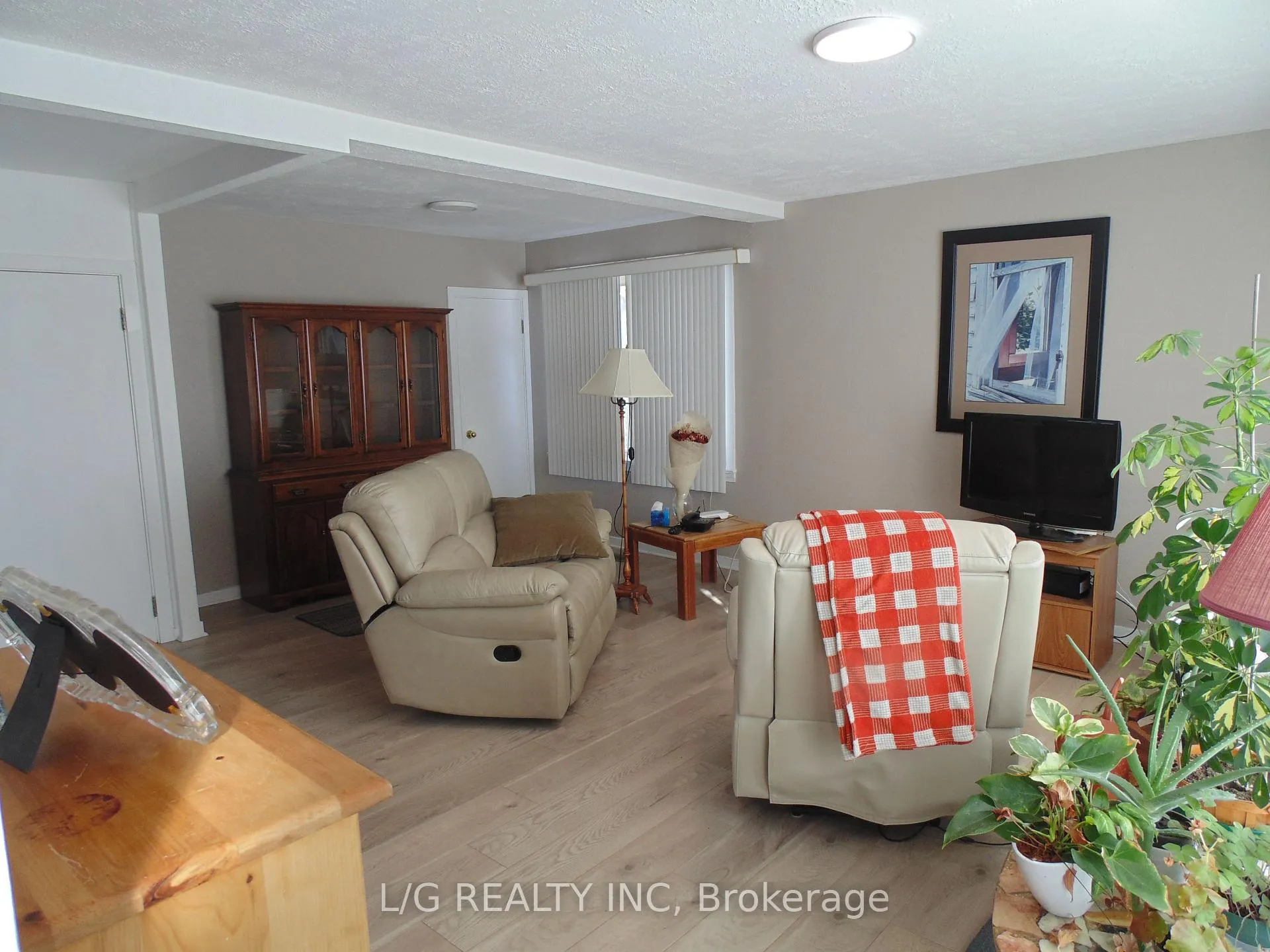 Photo 4 of 4 Brookview Crescent, Brockville — HOMEH