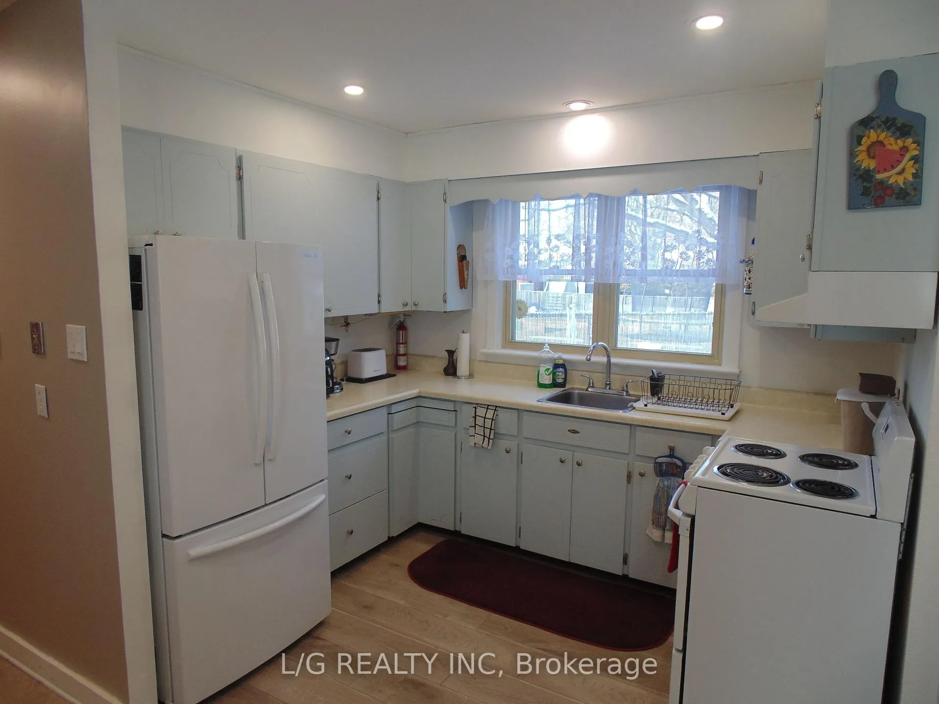 Photo 7 of 4 Brookview Crescent, Brockville — HOMEH