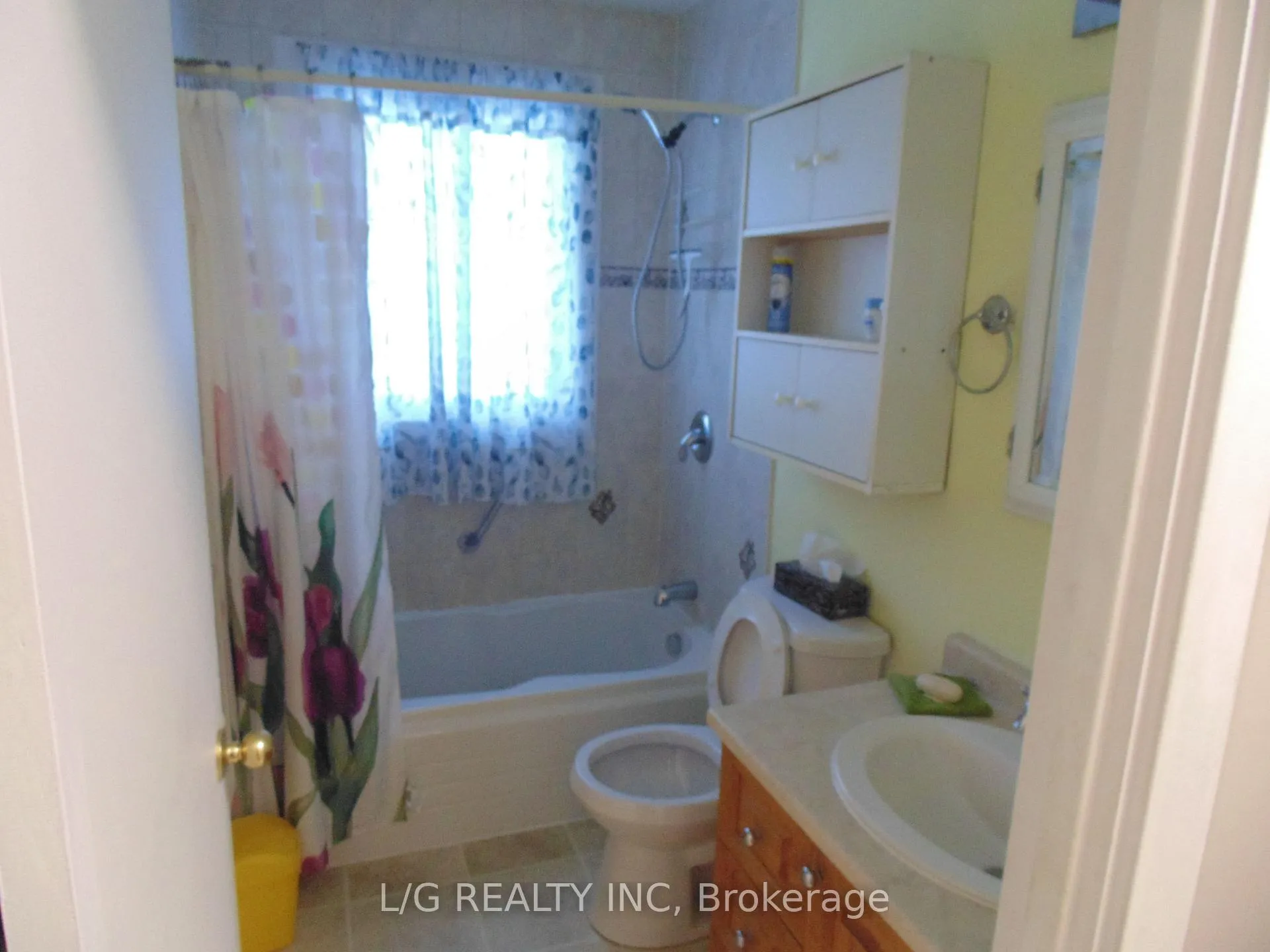 Photo 8 of 4 Brookview Crescent, Brockville — HOMEH