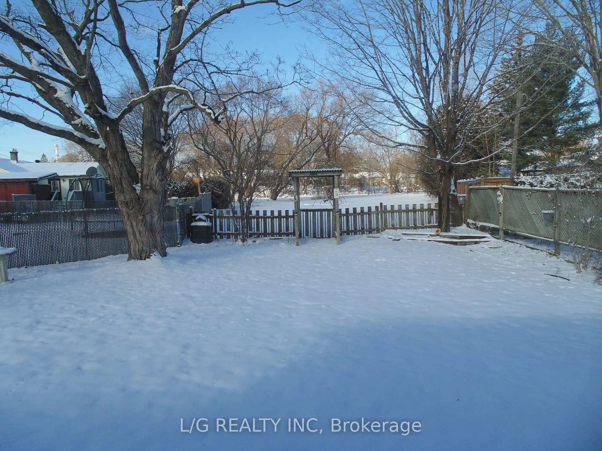 Photo 14 of 4 Brookview Crescent, Brockville — HOMEH