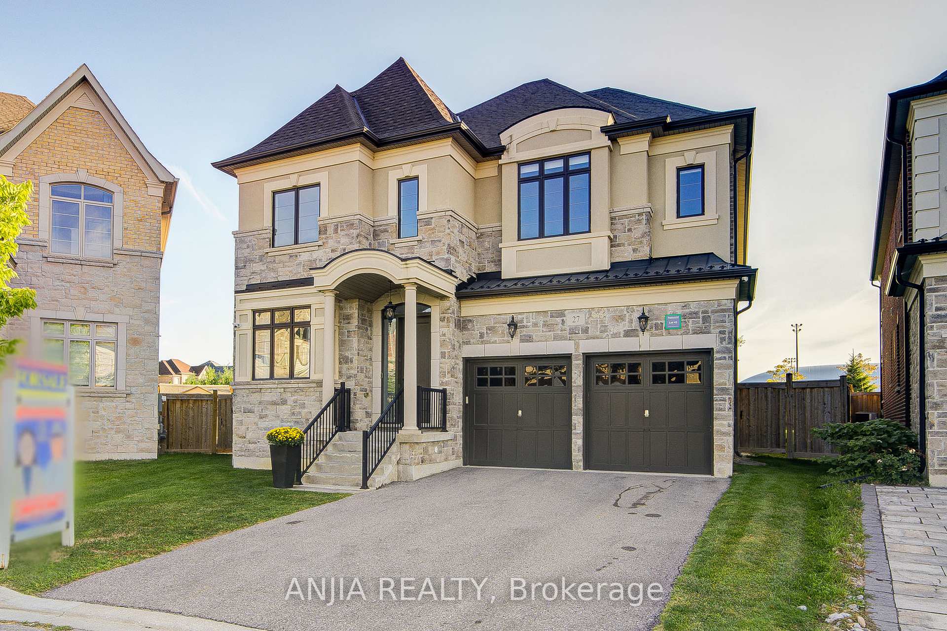 Photo 1 of 27 Mike Boshevski Court, Aurora, Rural Aurora — HOMEH