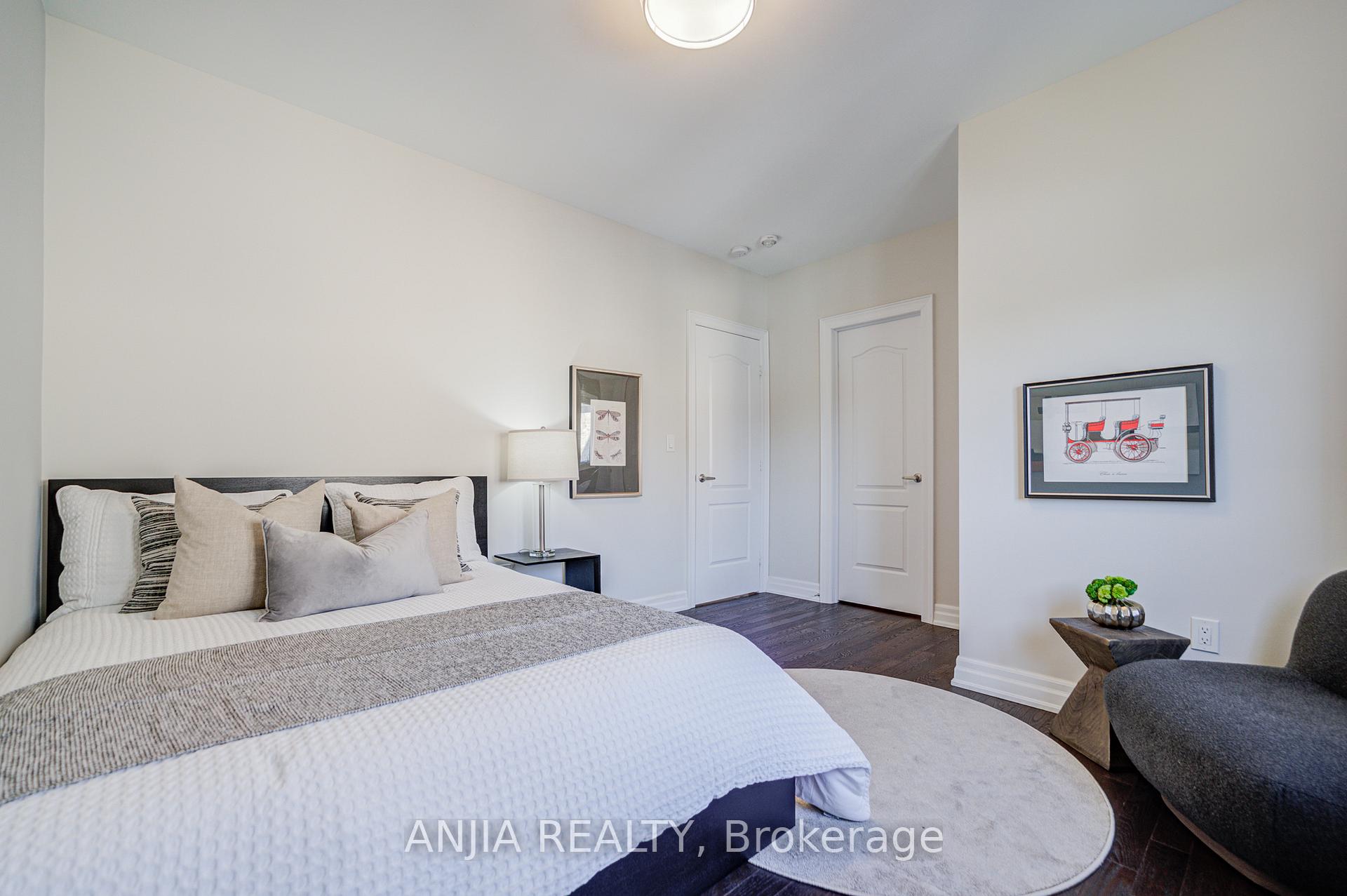 Photo 32 of 27 Mike Boshevski Court, Aurora, Rural Aurora — HOMEH