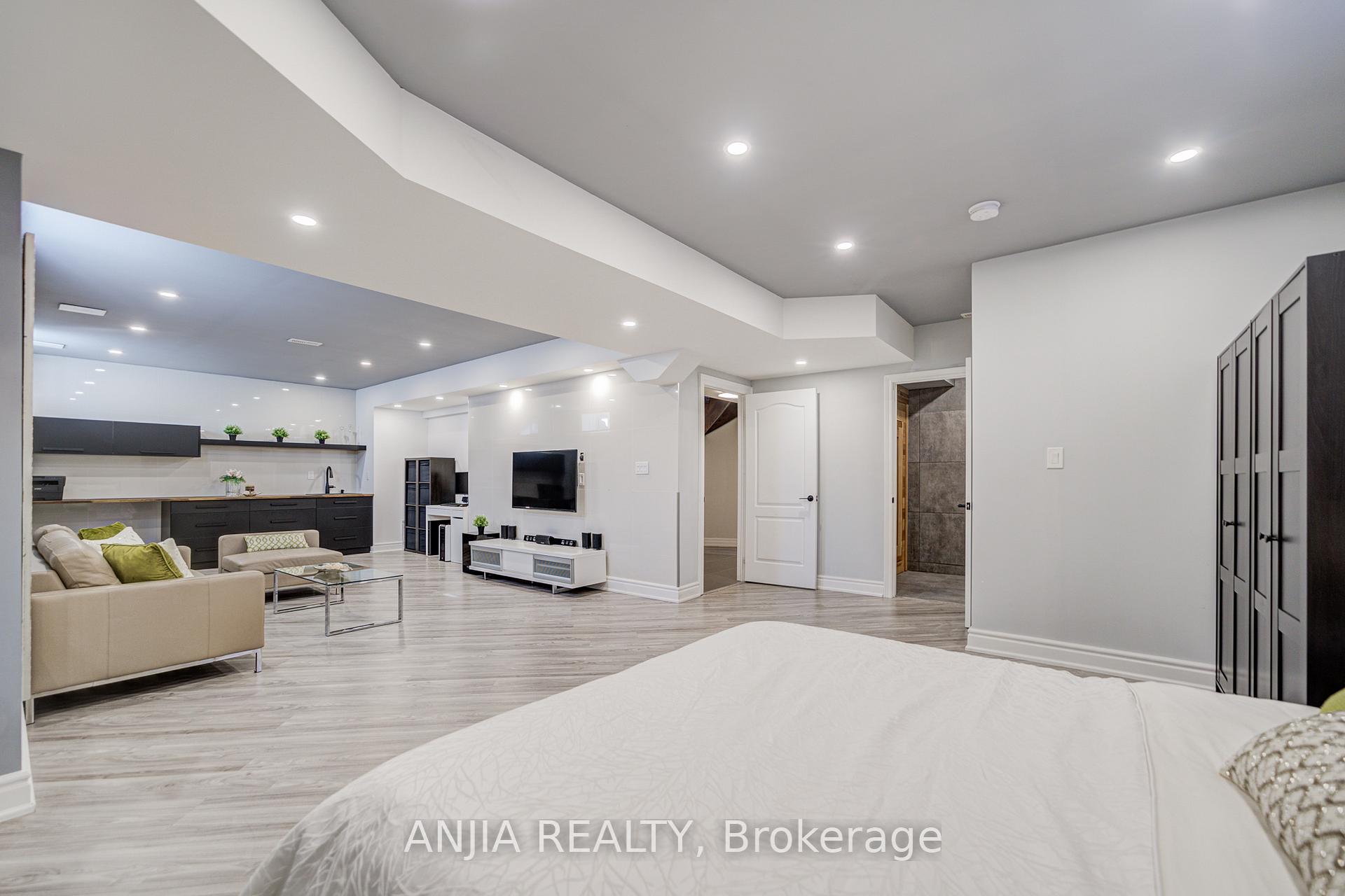 Photo 35 of 27 Mike Boshevski Court, Aurora, Rural Aurora — HOMEH
