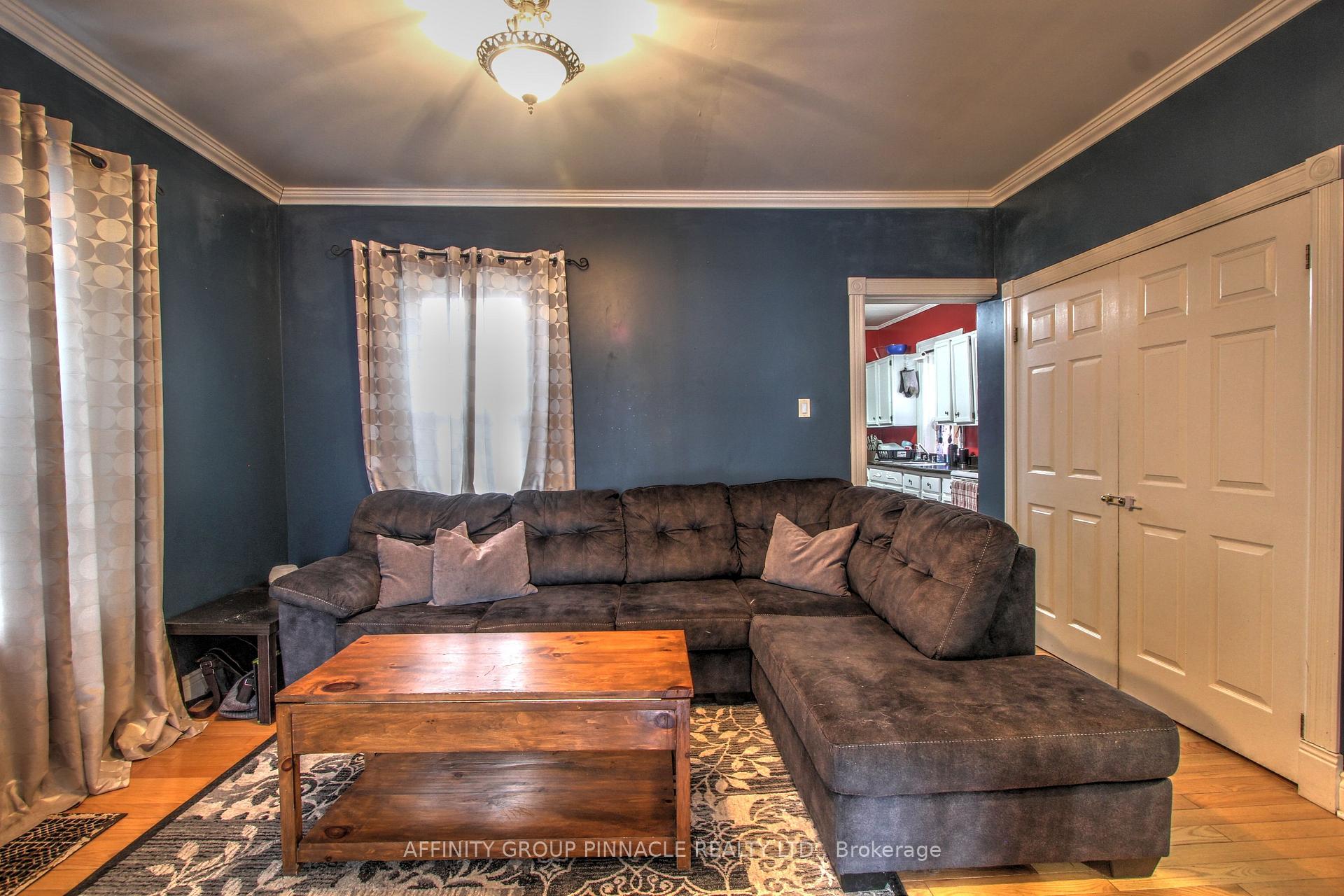 Photo 6 of 587 Chamberlain Street, Peterborough, Town Ward 3 — HOMEH
