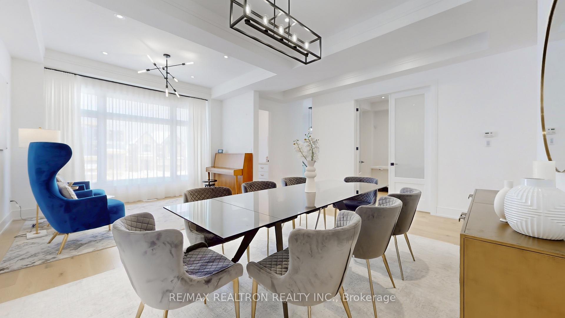 Photo 9 of 31 Donsgrove Court, Vaughan, Patterson — HOMEH