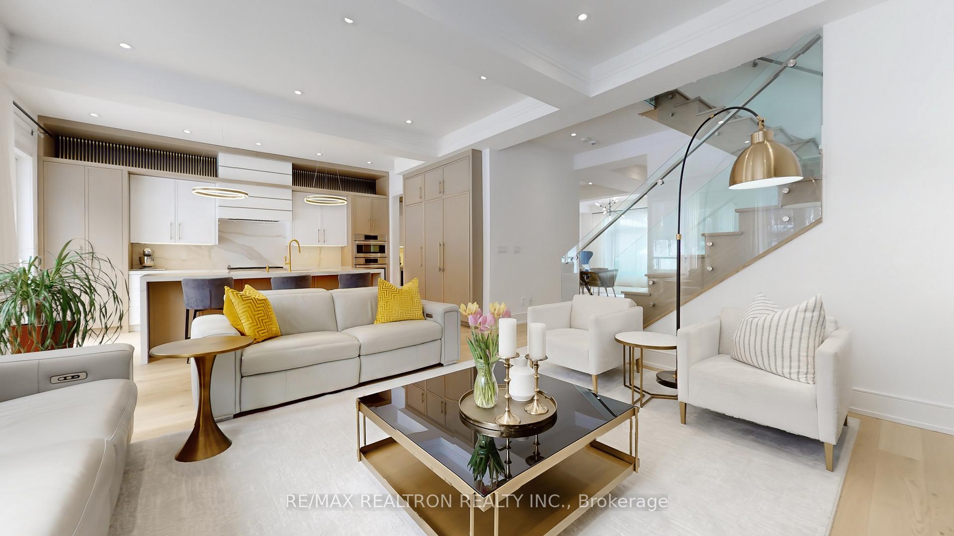 Photo 13 of 31 Donsgrove Court, Vaughan, Patterson — HOMEH