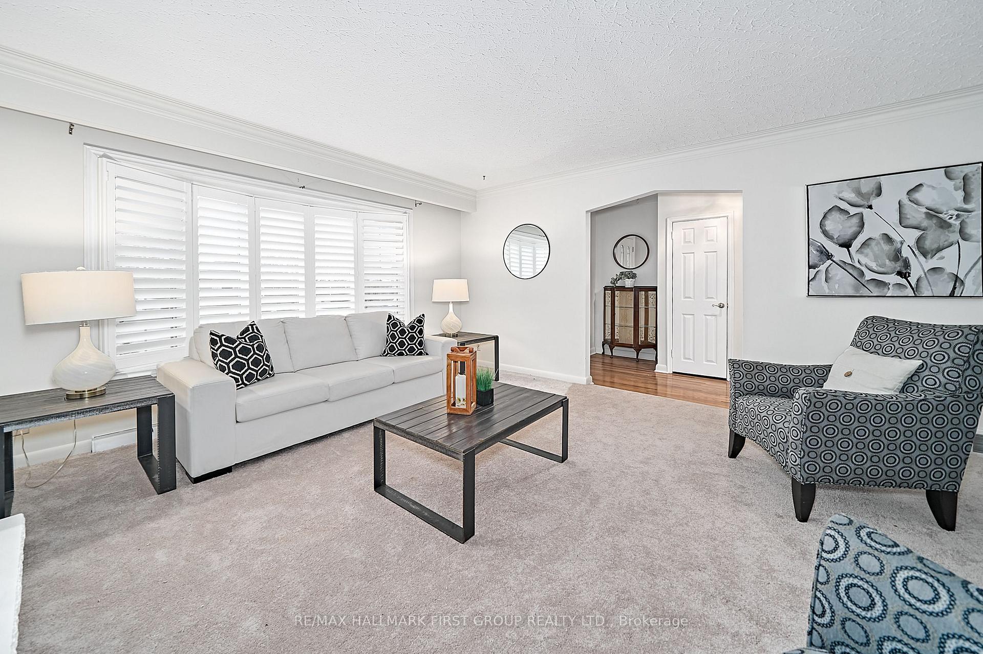 Photo 5 of 764 Whitman Crescent, Oshawa, Donevan — HOMEH