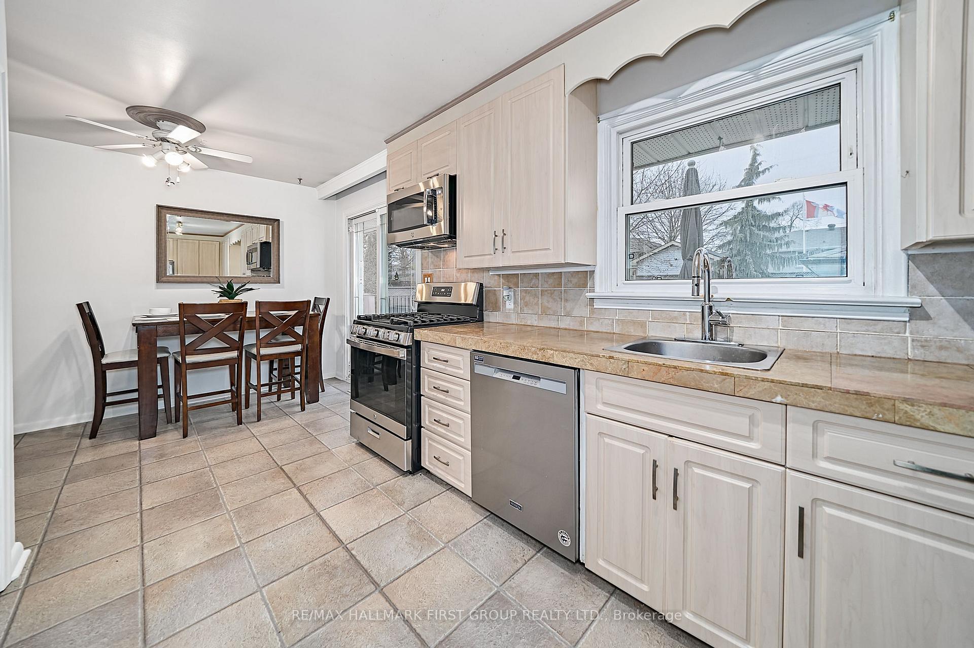Photo 10 of 764 Whitman Crescent, Oshawa, Donevan — HOMEH