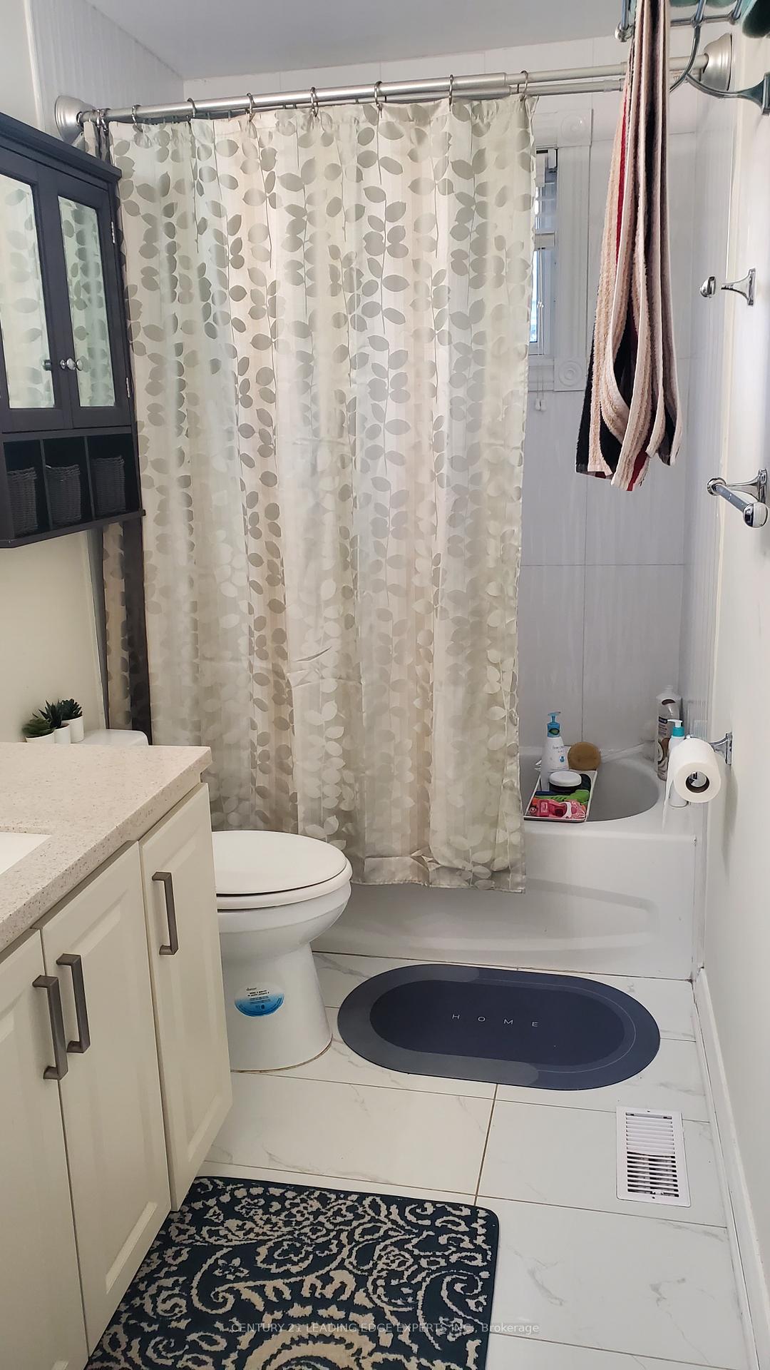 Photo 10 of Unit Upper, 100 Clements Road E, Ajax, South East — HOMEH
