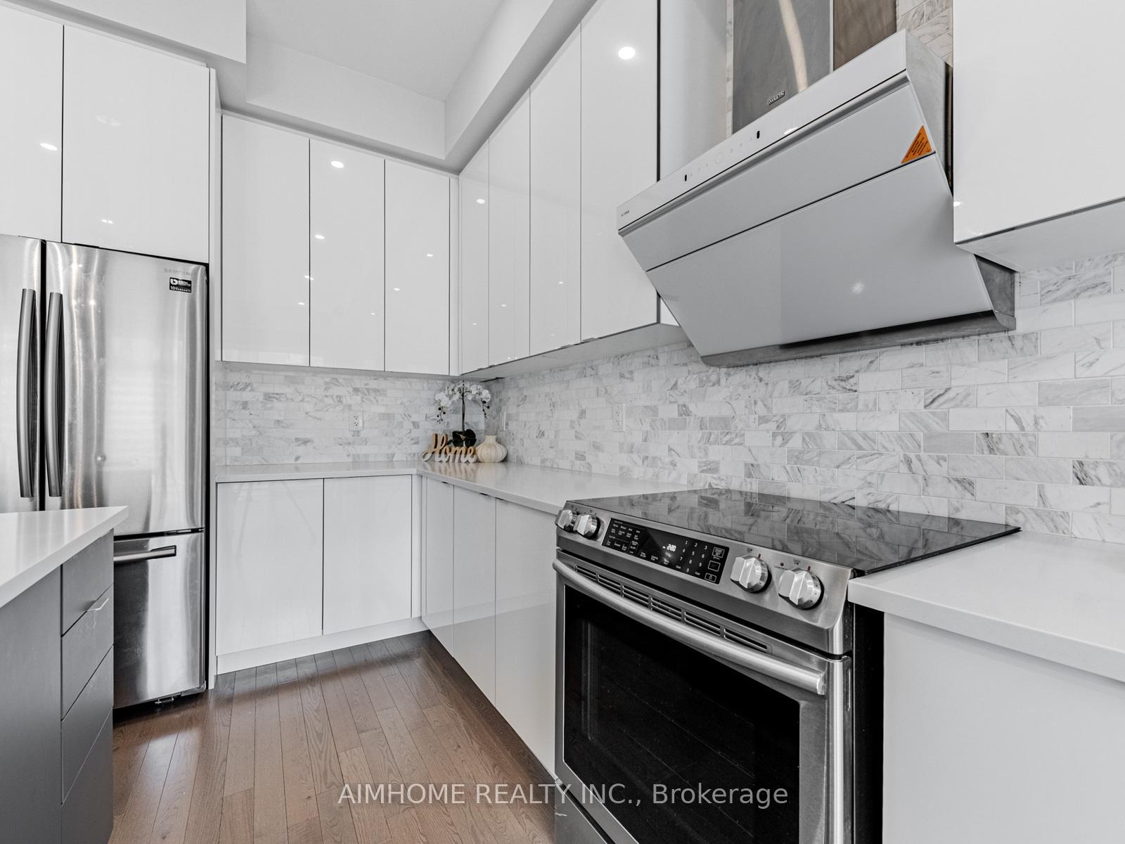 Photo 9 of 135 Lebovic Campus Drive, Vaughan, Patterson — HOMEH