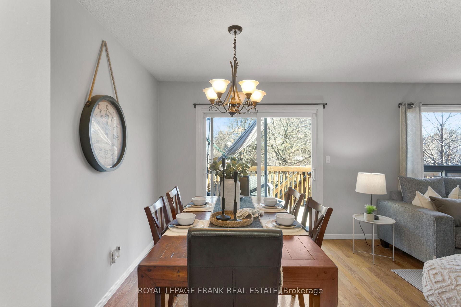 Photo 5 of 203 Lichen Crescent, Oshawa, McLaughlin — HOMEH