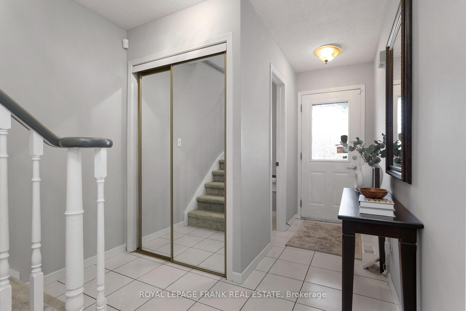 Photo 13 of 203 Lichen Crescent, Oshawa, McLaughlin — HOMEH