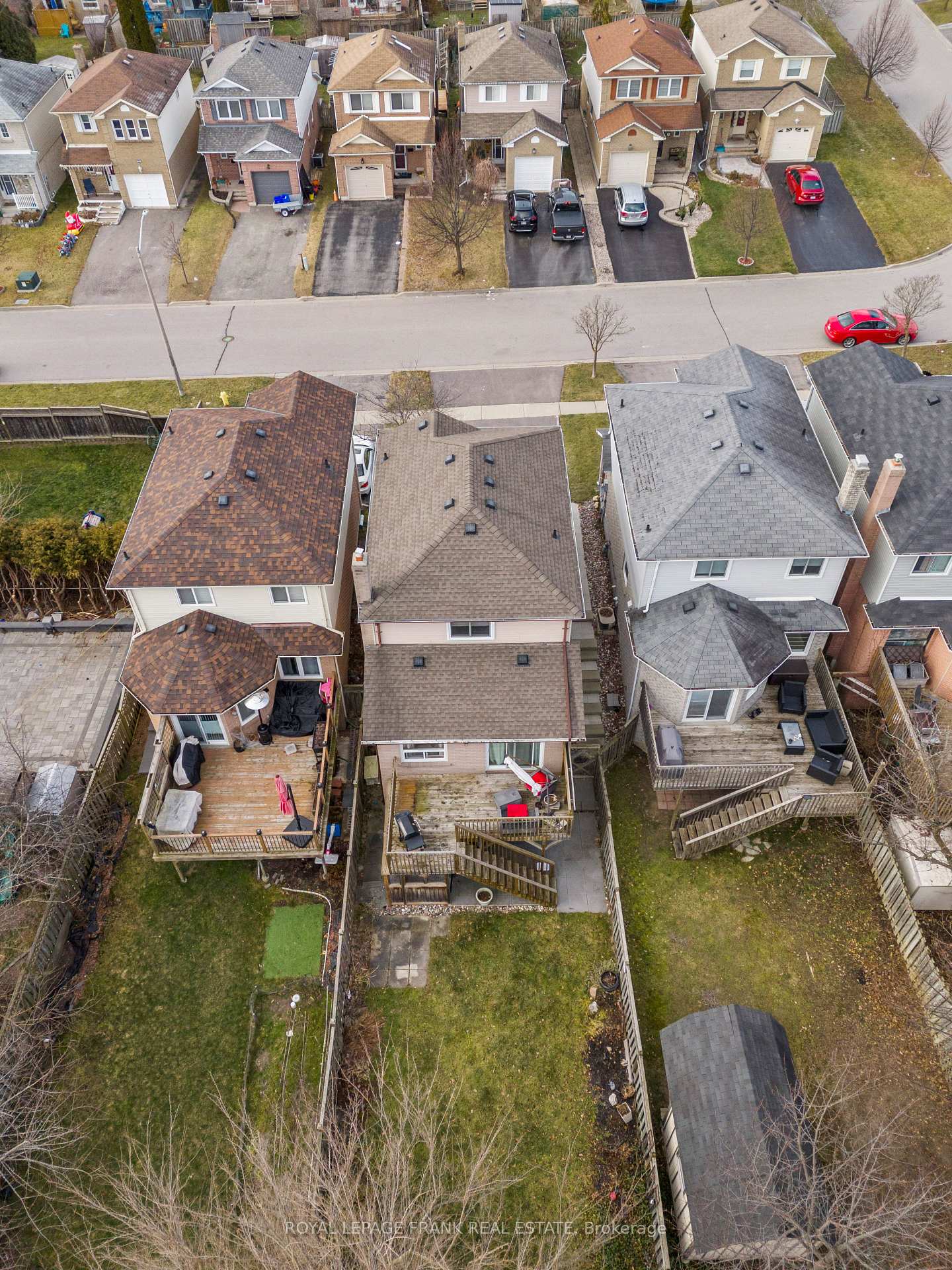 Photo 29 of 203 Lichen Crescent, Oshawa, McLaughlin — HOMEH