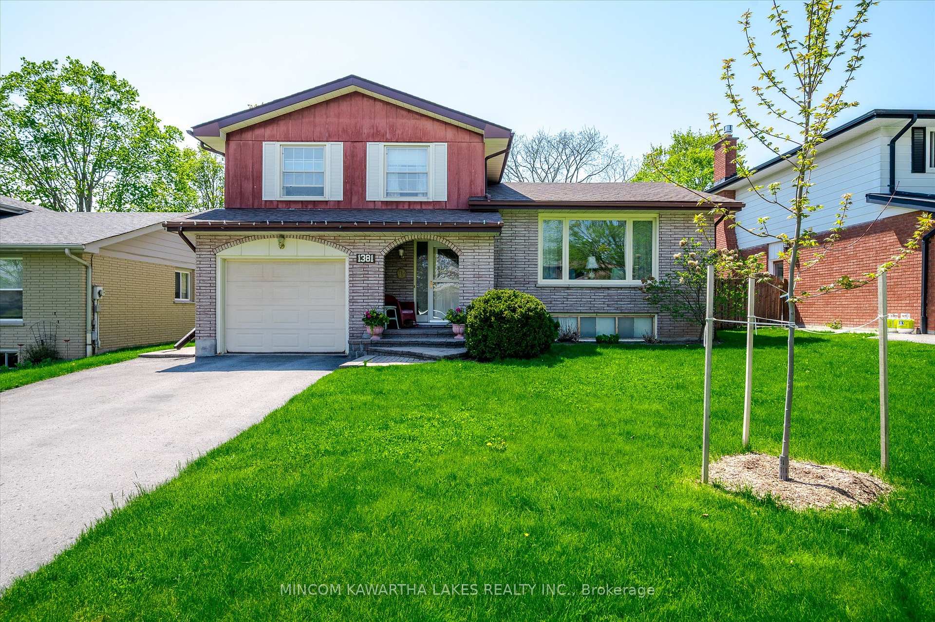 Photo 2 of 1381 Heather Lane, Peterborough, Monaghan Ward 2 — HOMEH
