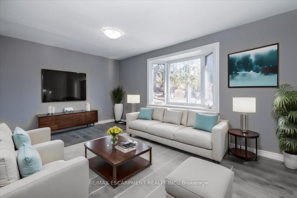 Photo 10 of Unit Main, 210 Owen Street, Barrie, Wellington — HOMEH