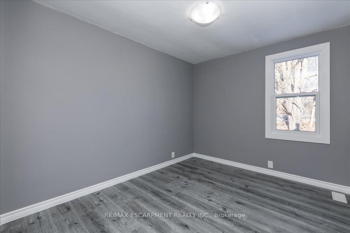 Photo 7 of Unit Main, 210 Owen Street, Barrie, Wellington — HOMEH